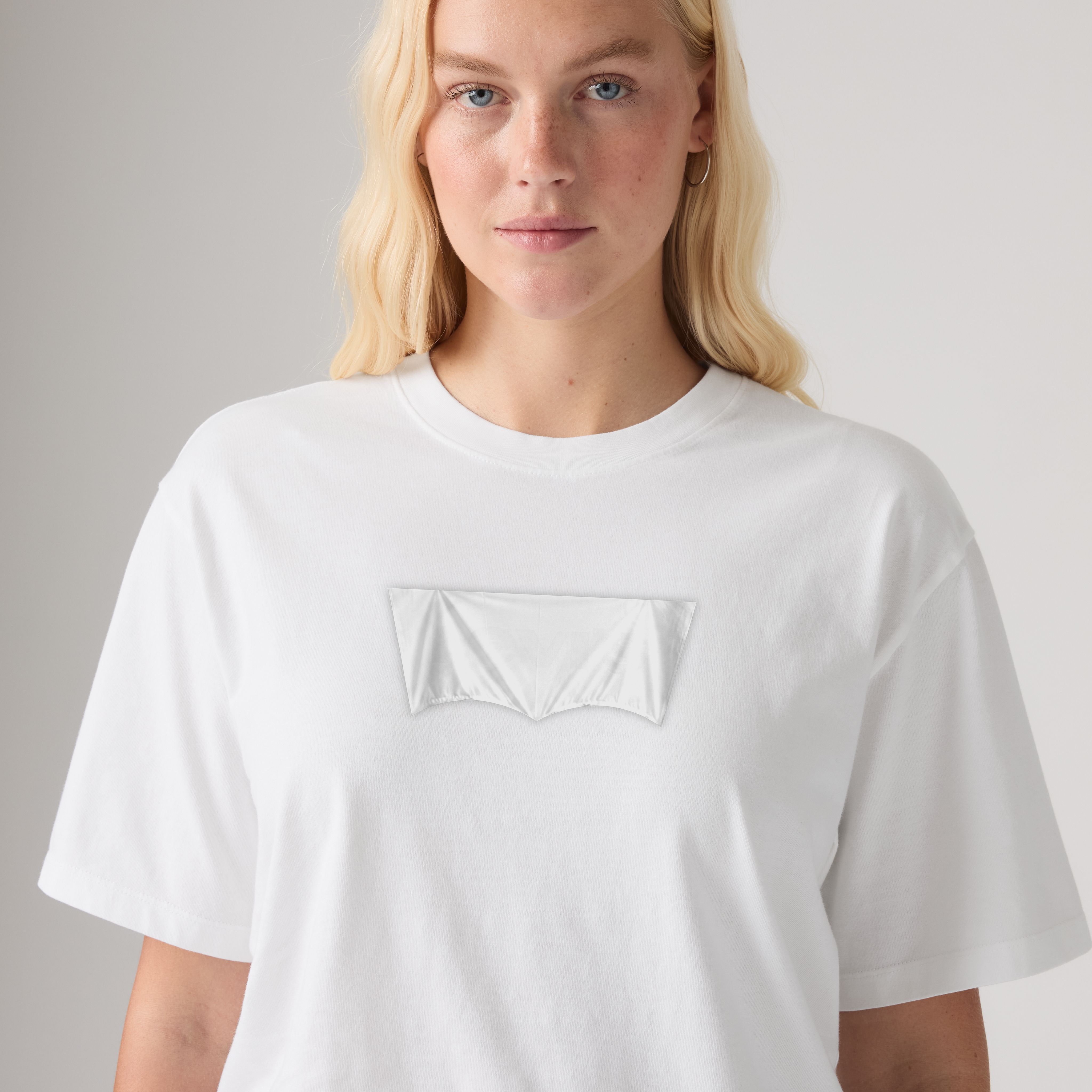 Levi's® Nobody’s Gonna Know Logo Tee 5