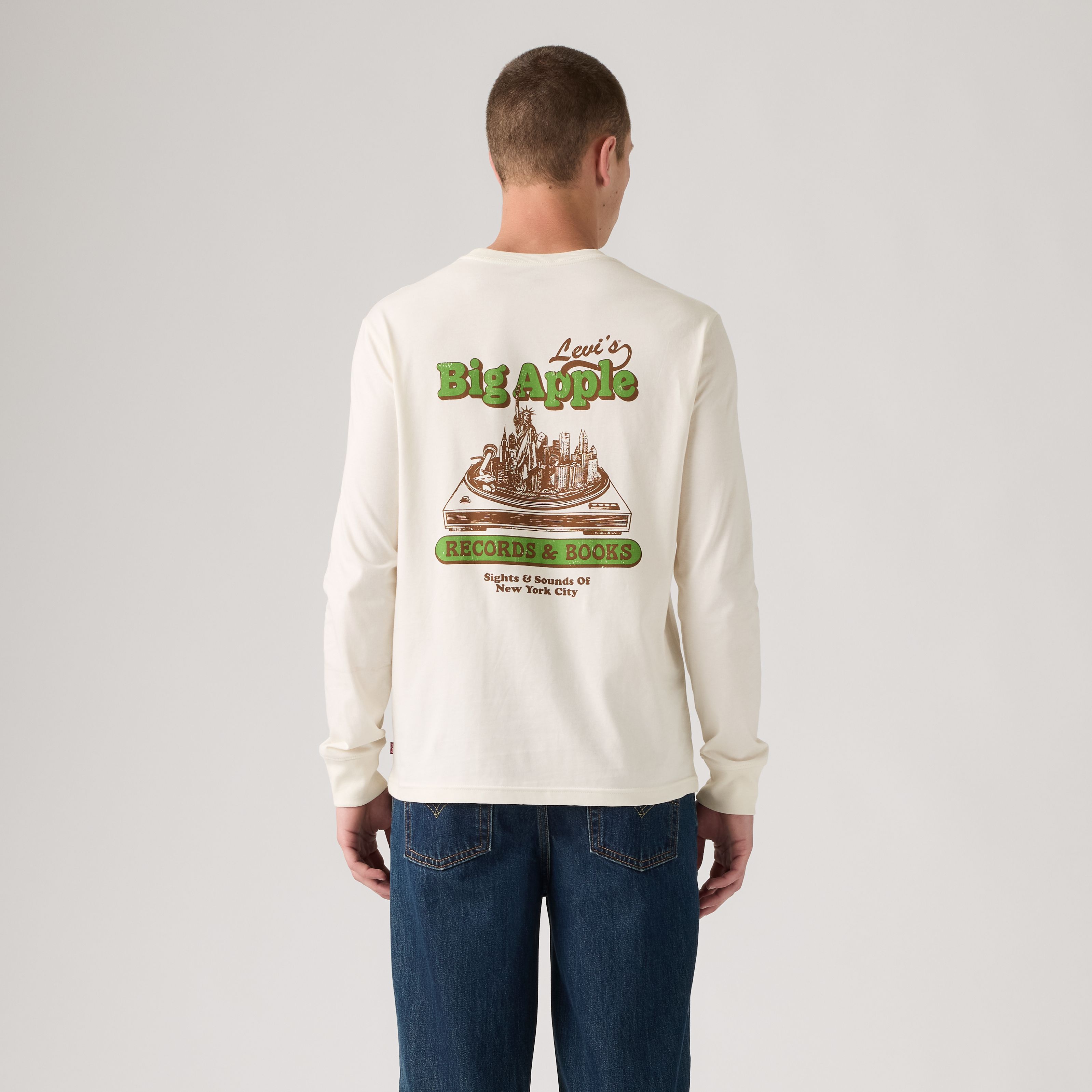 Relaxed Fit Long-Sleeve Graphic Tee 4
