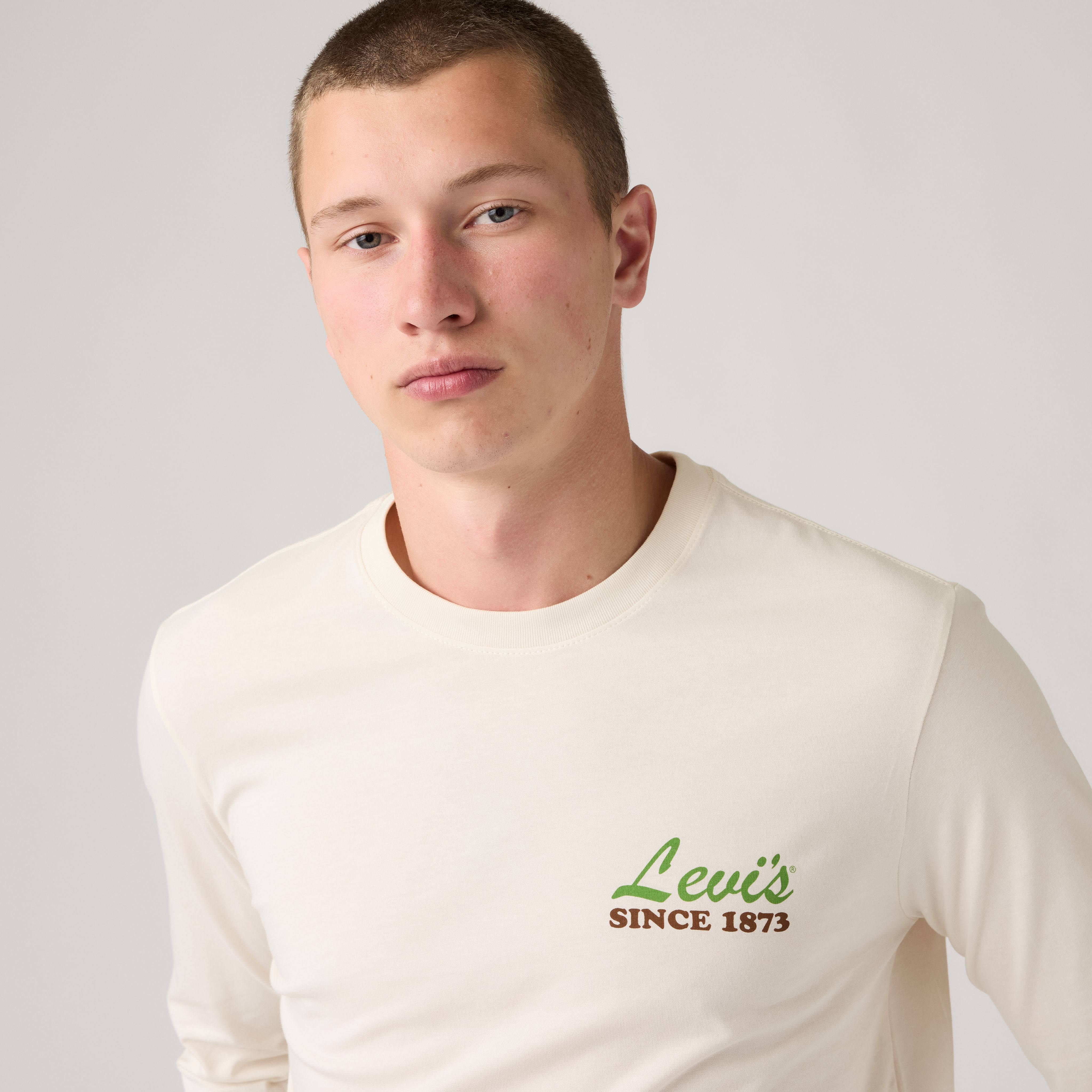 Relaxed Fit Long-Sleeve Graphic Tee 2