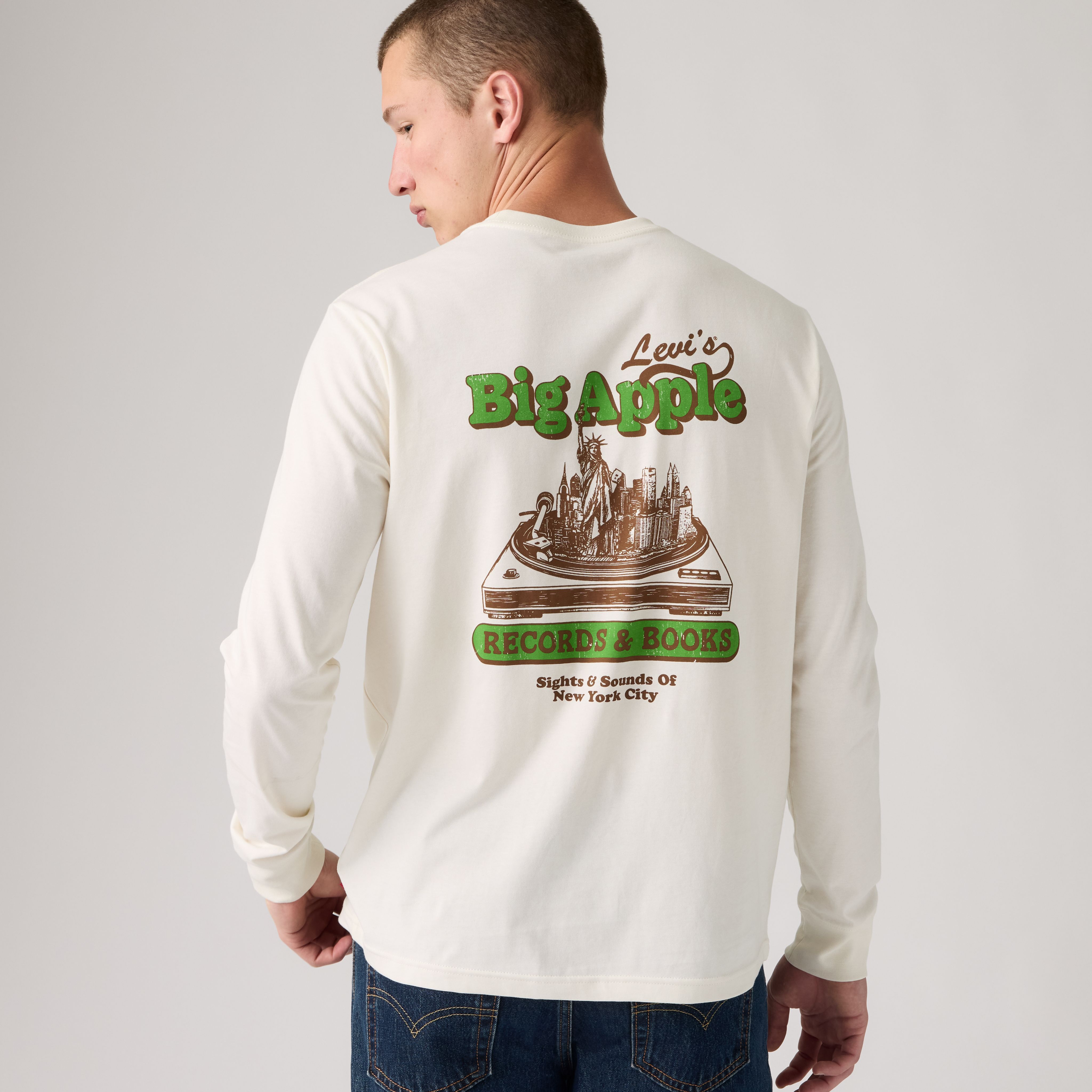 Relaxed Fit Long-Sleeve Graphic Tee 1
