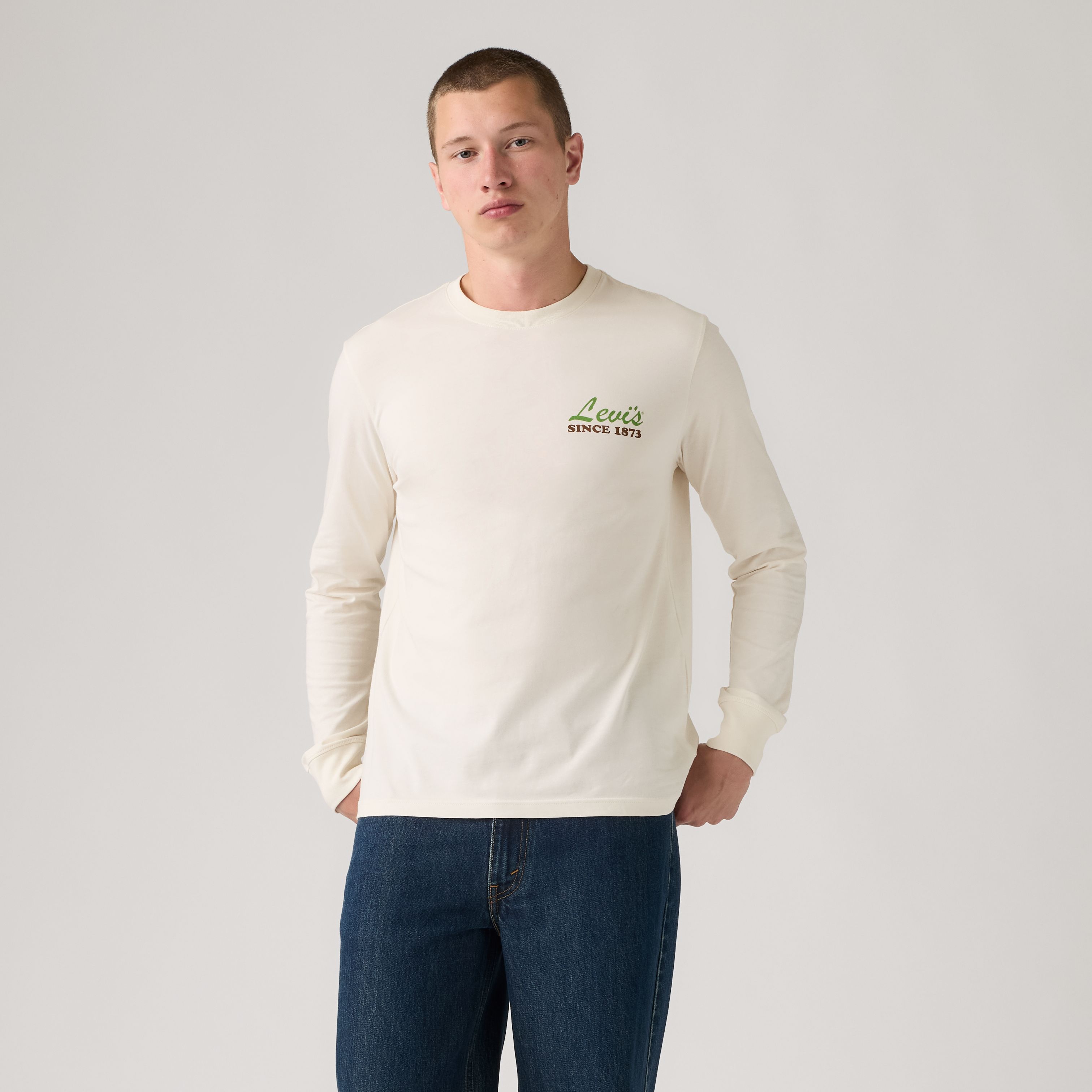 Relaxed Fit Long-Sleeve Graphic Tee 3