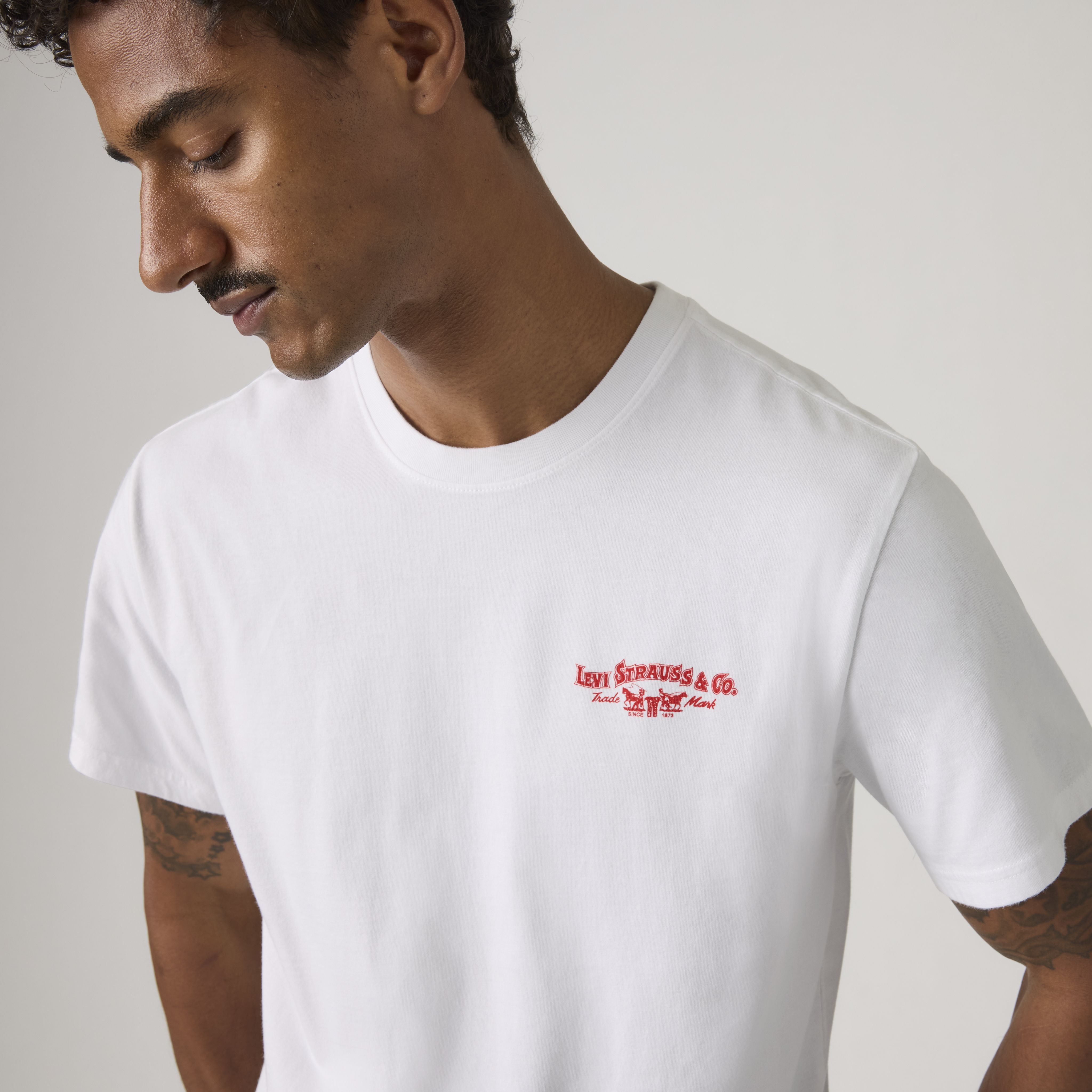 Relaxed Short-Sleeve Graphic T-Shirt 2