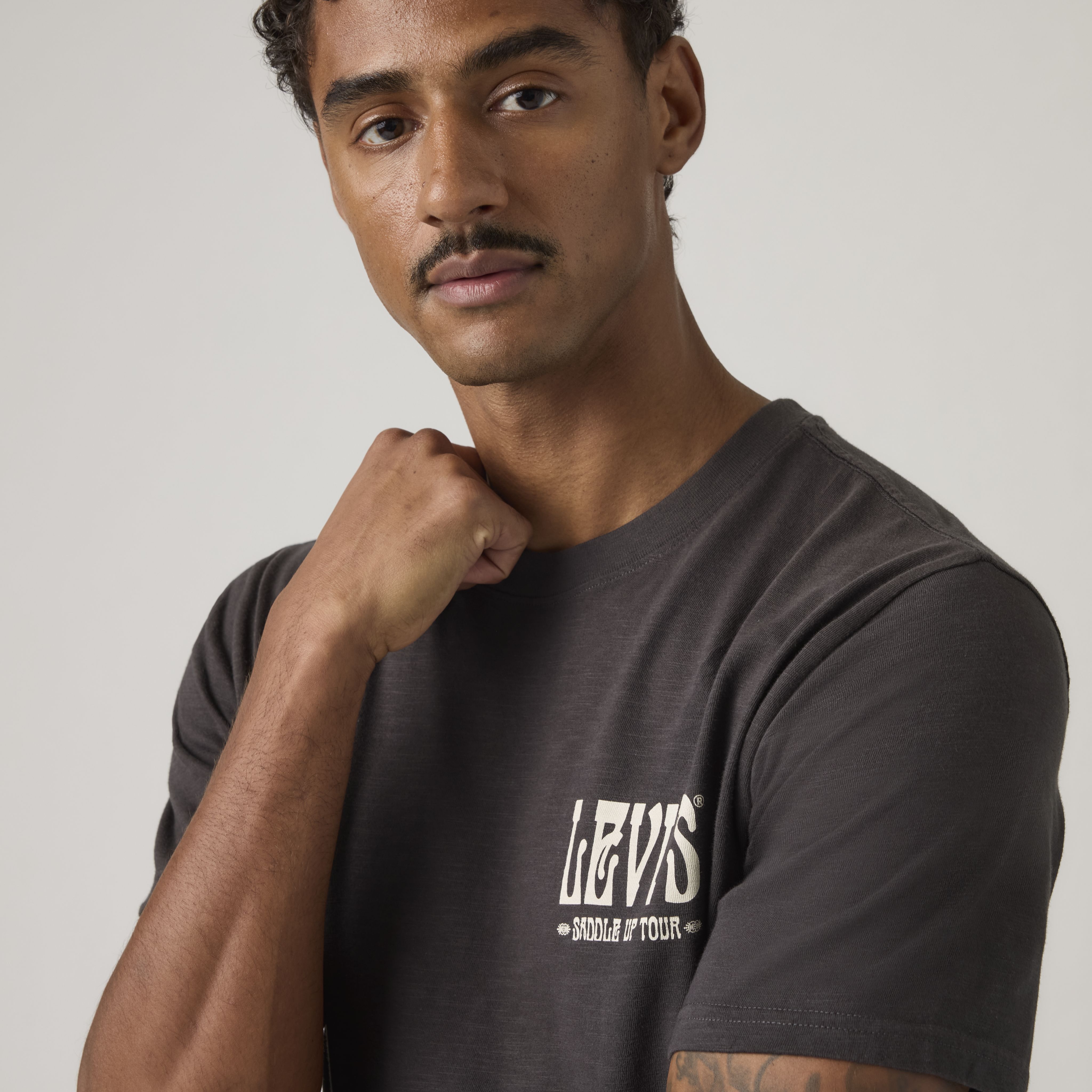 Relaxed Fit Short-Sleeve Graphic T-Shirt 2