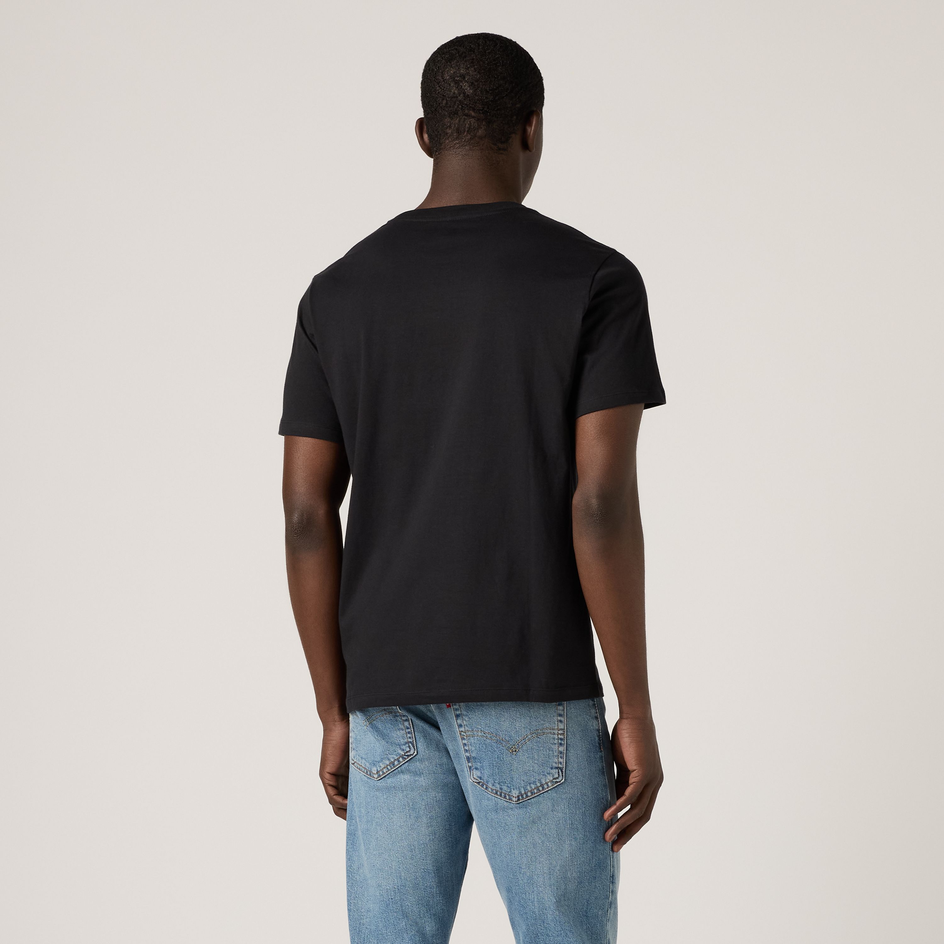 Standard Fit Levi's® Logo Classic T-Shirt 4