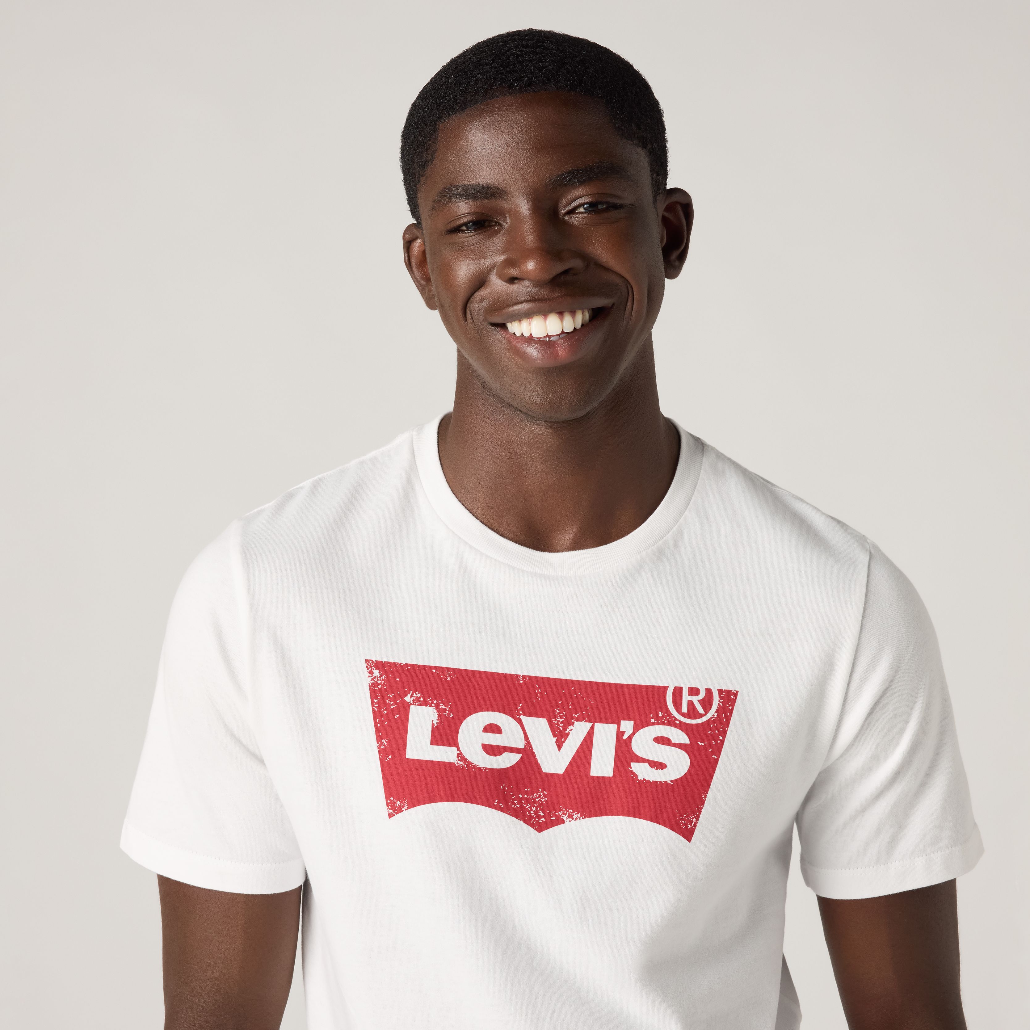 Graphic Set-In Neck T-Shirt 4