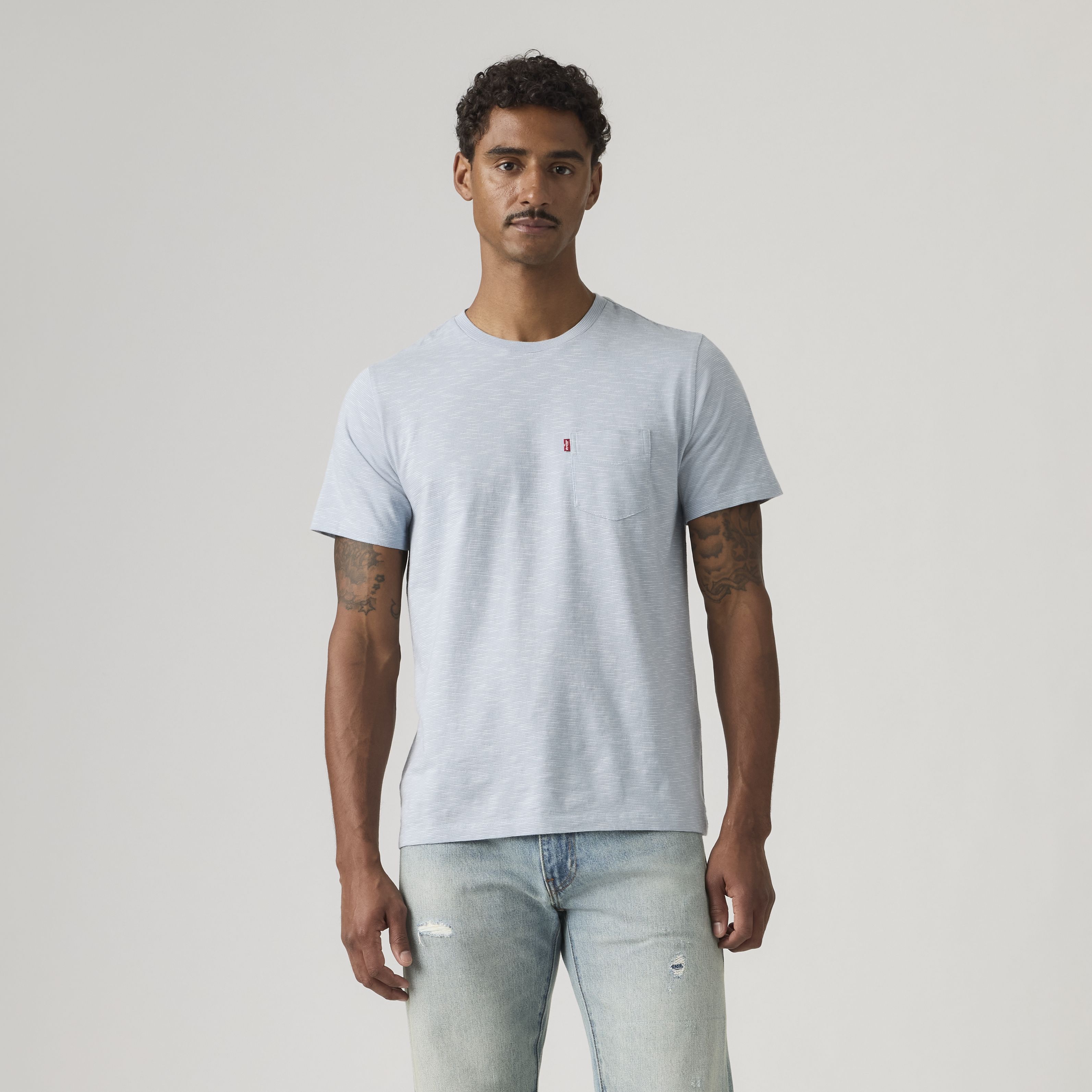 Classic T-shirt met zak 15