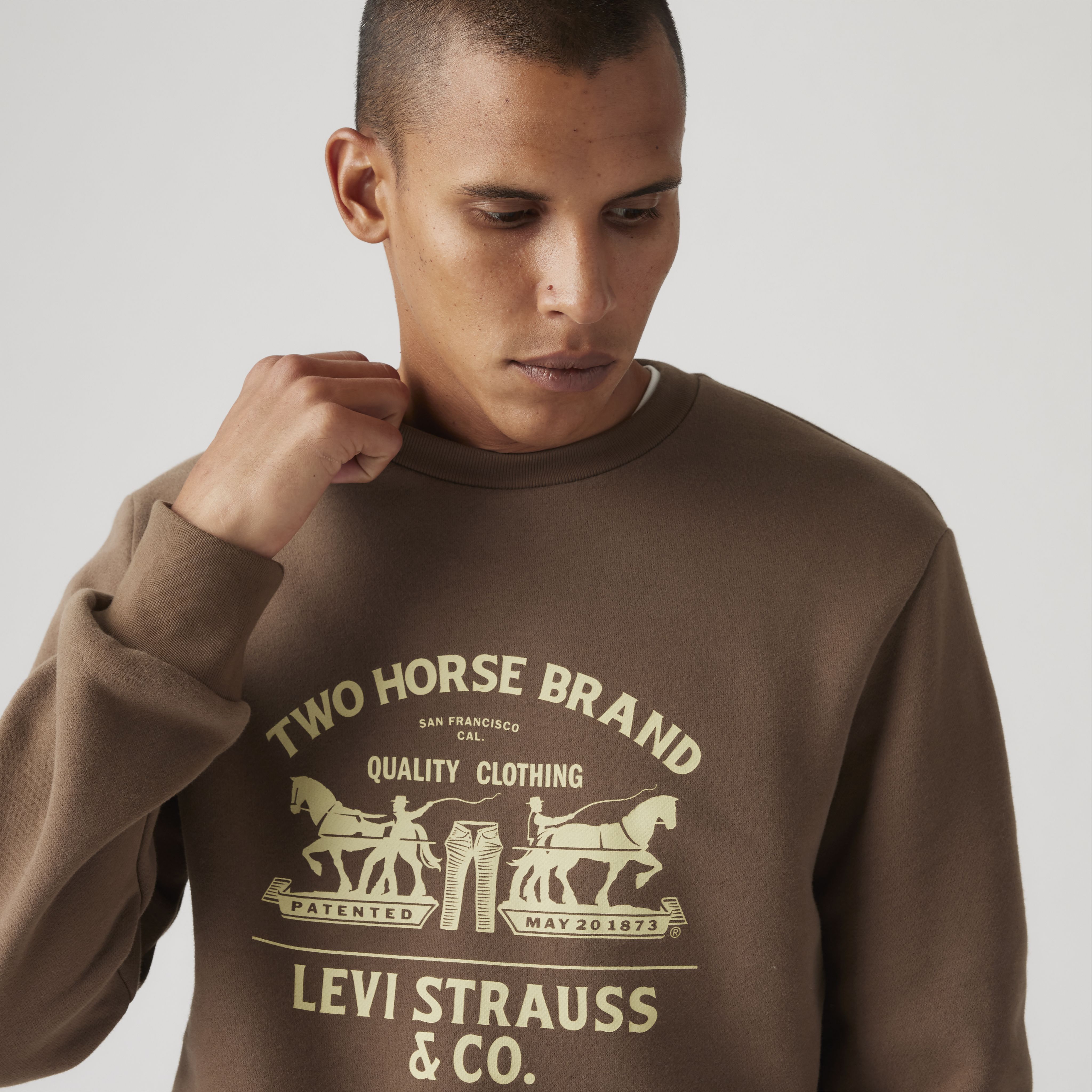 Standard Fit Graphic Crewneck Sweatshirt 2