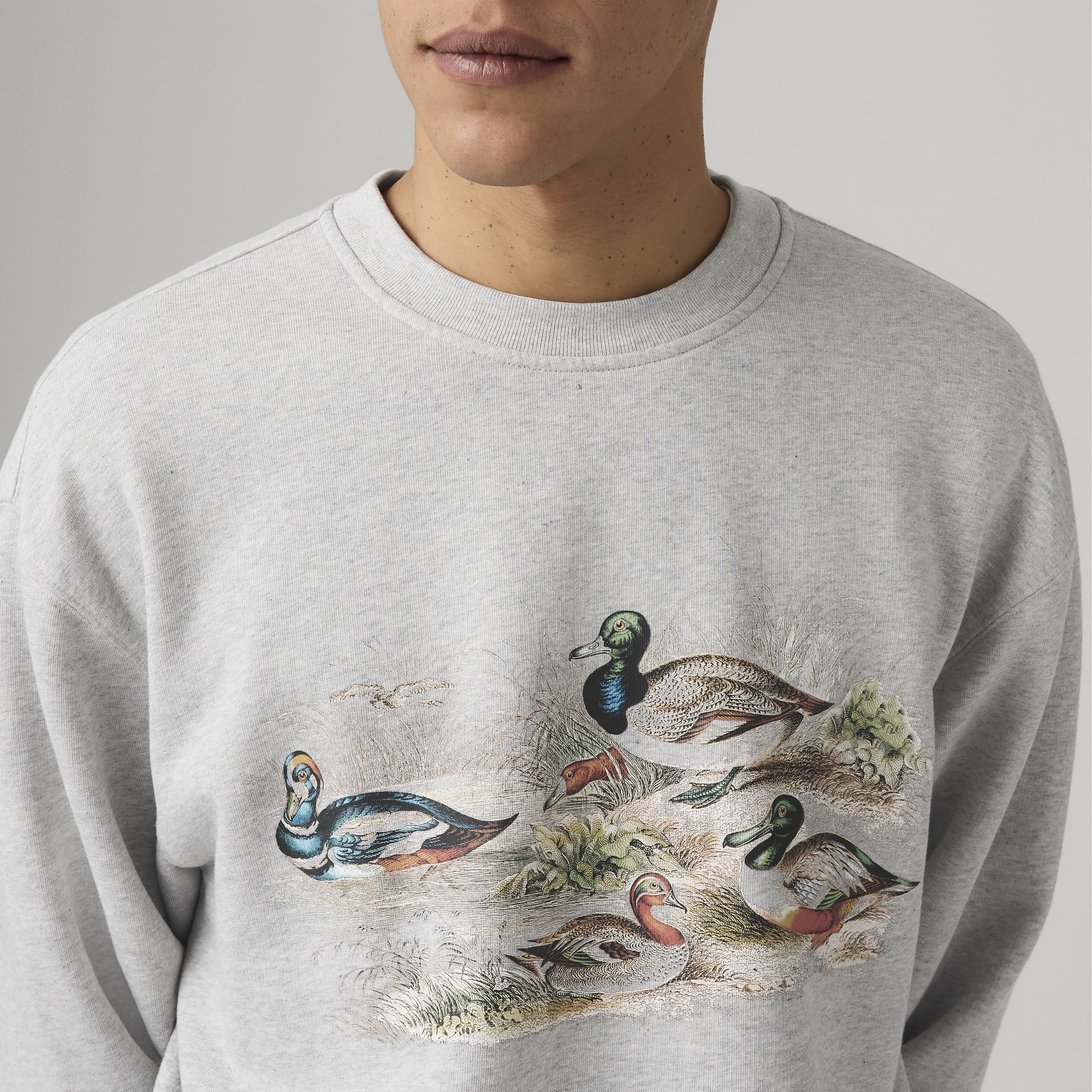 Relaxed Graphic Crewneck Sweatshirt 2