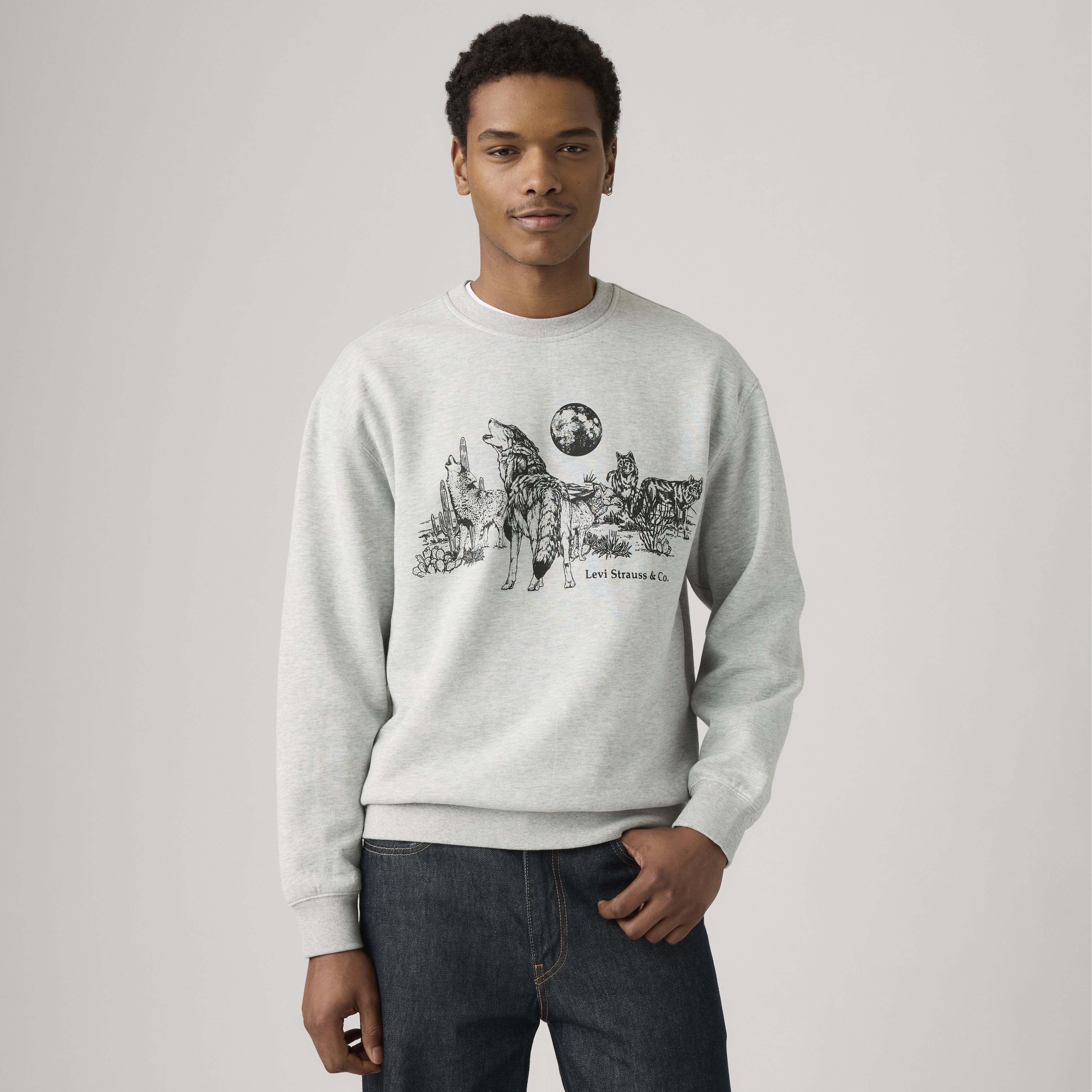 Relaxed Graphic Crewneck Sweatshirt 1