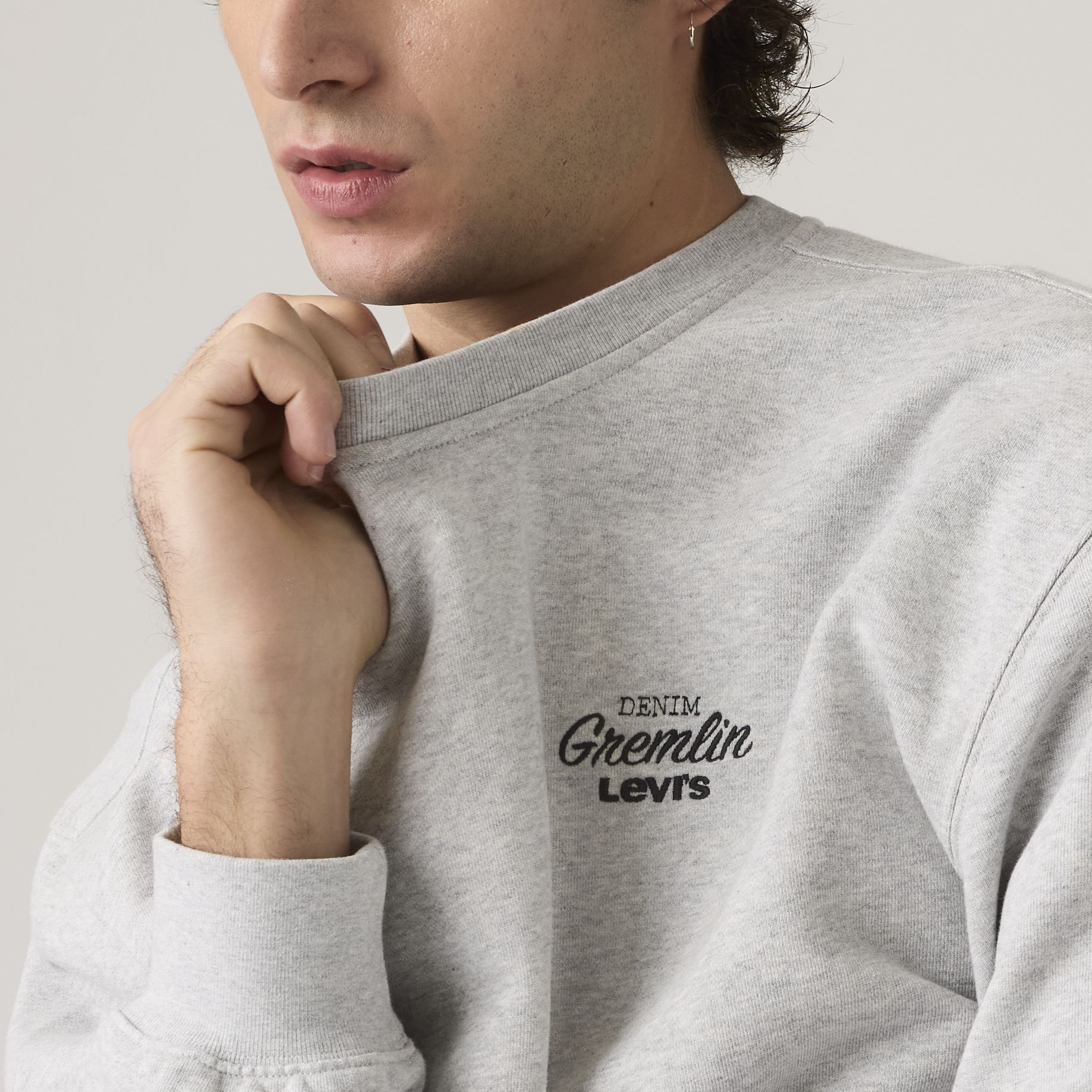 Relaxed Graphic Crewneck Sweatshirt 2