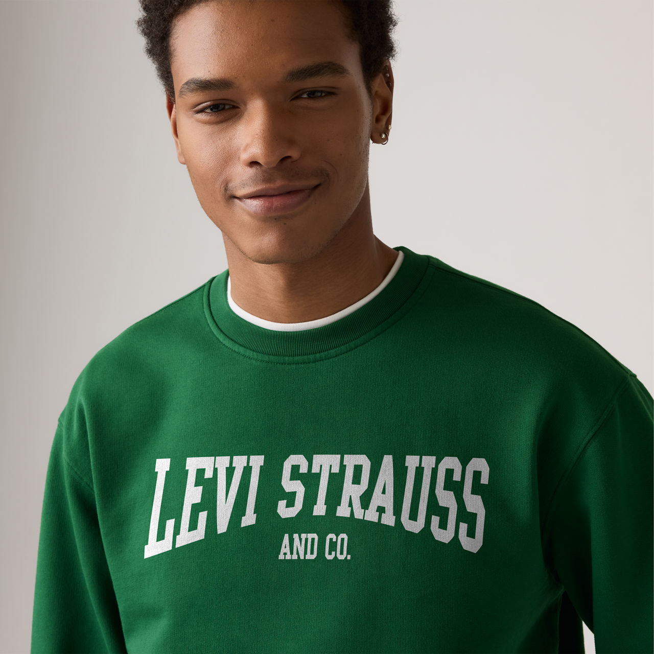 Relaxed Graphic Crewneck Sweatshirt 2