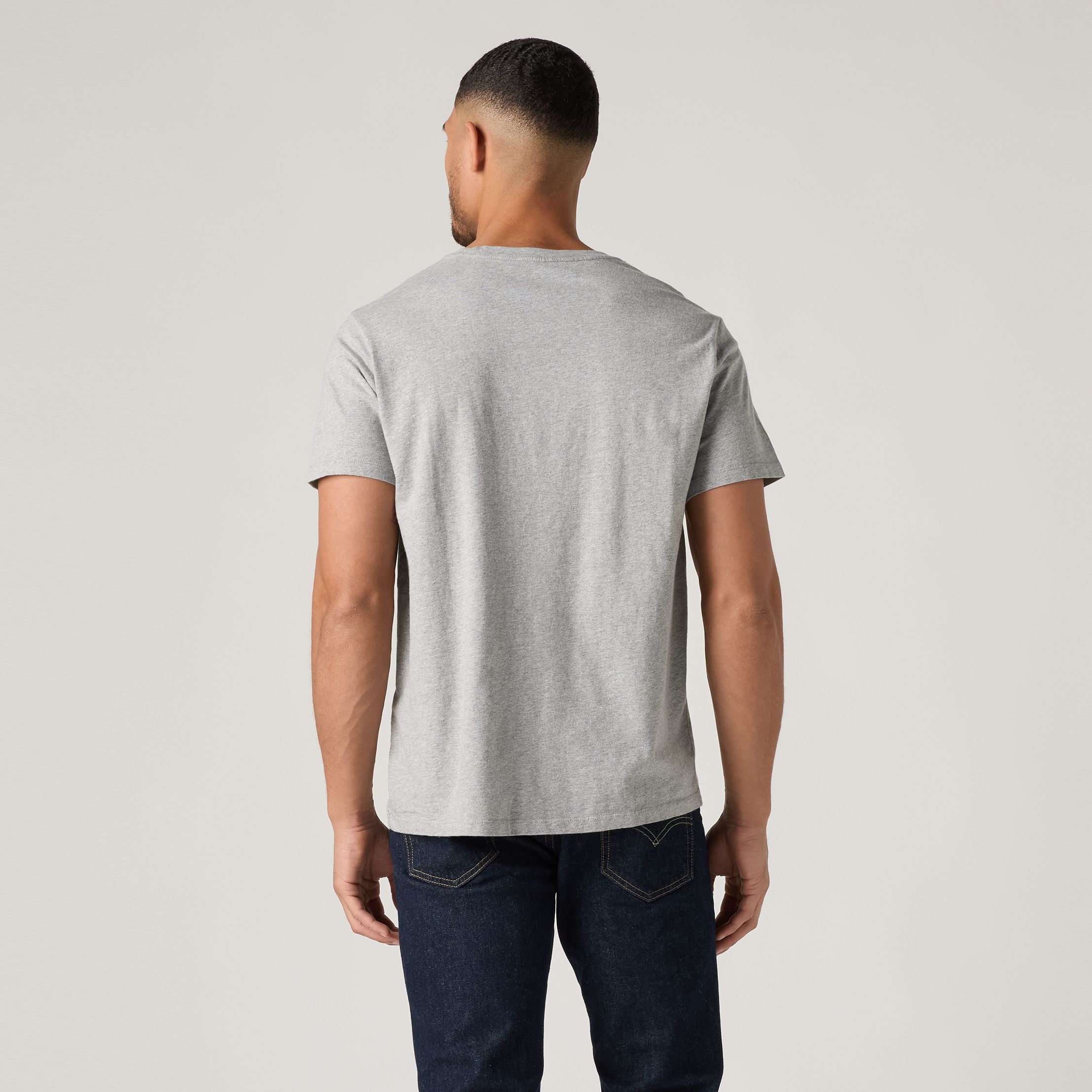 Sportswear Graphic T-Shirt 3