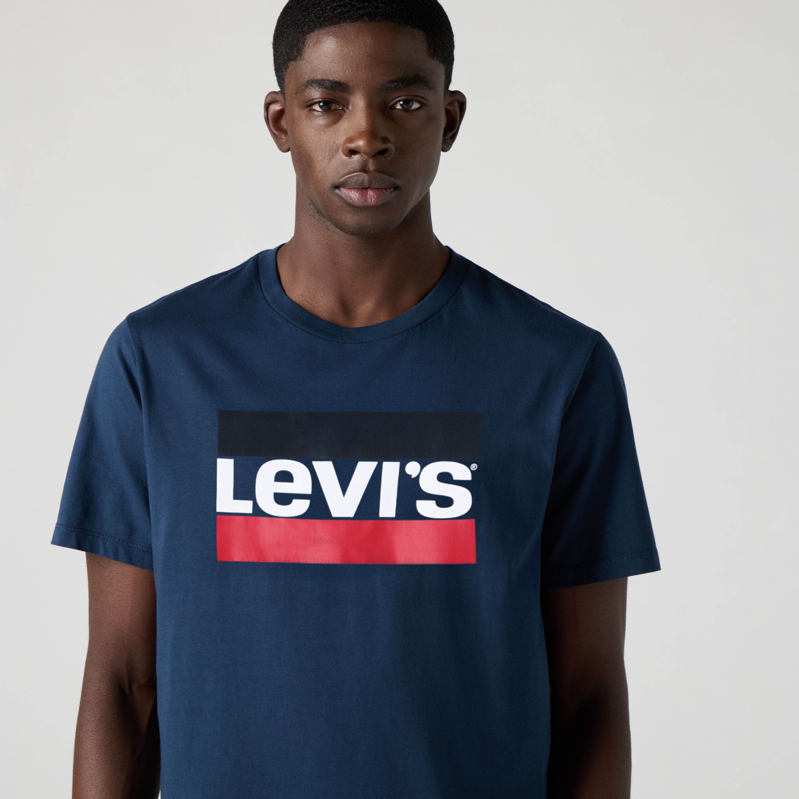 Sportswear Graphic T-Shirt 2