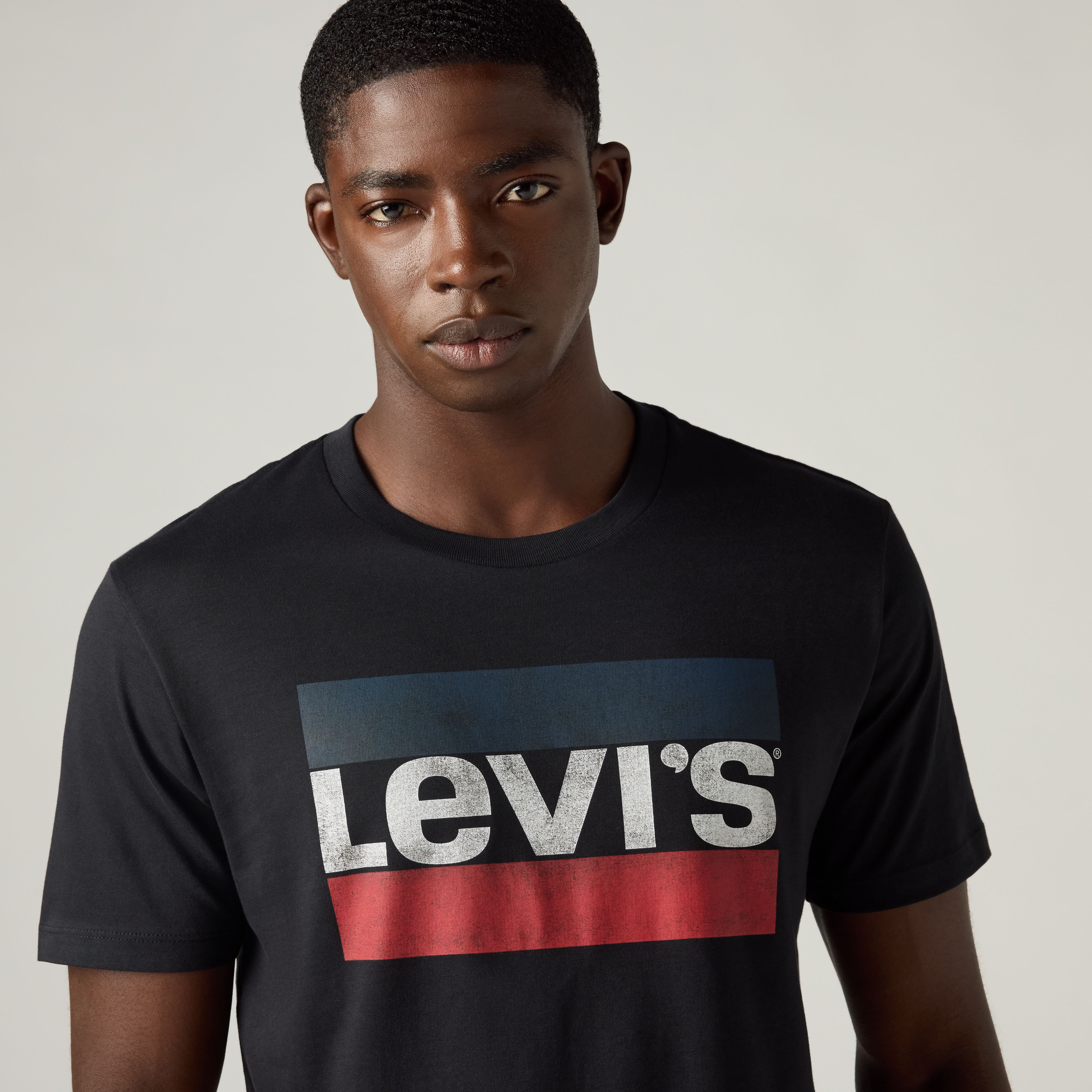 Sportswear Graphic T-Shirt 2