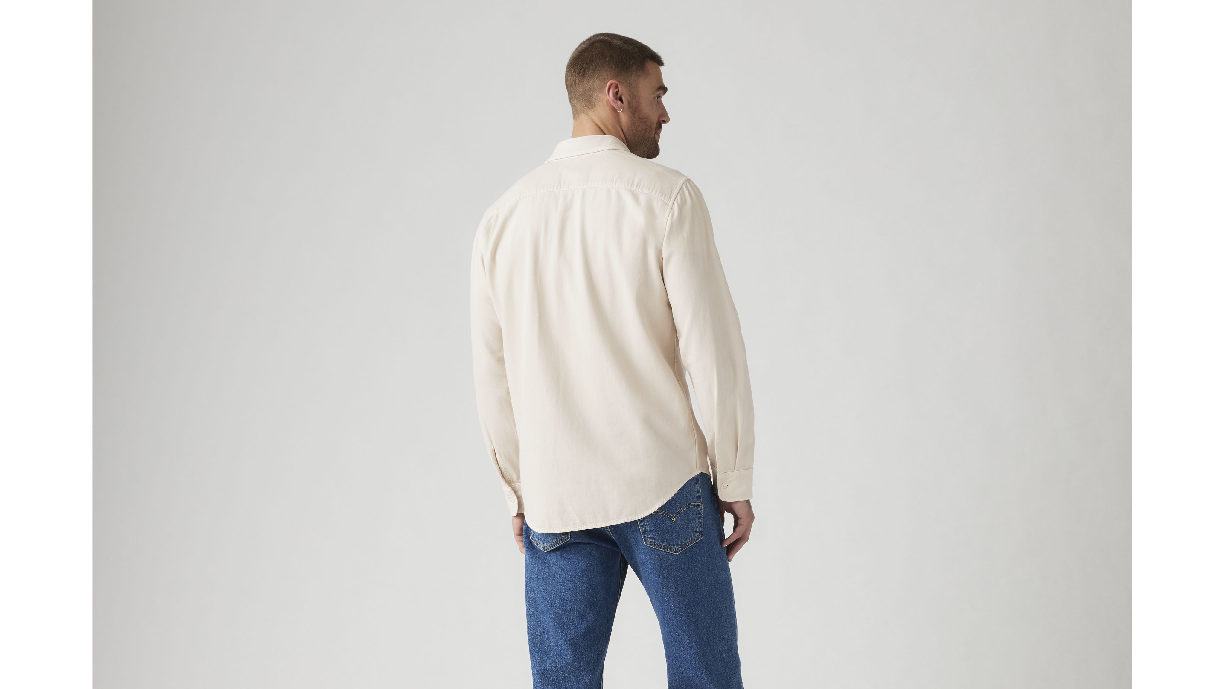 Classic One Pocket Standard Fit Shirt 2