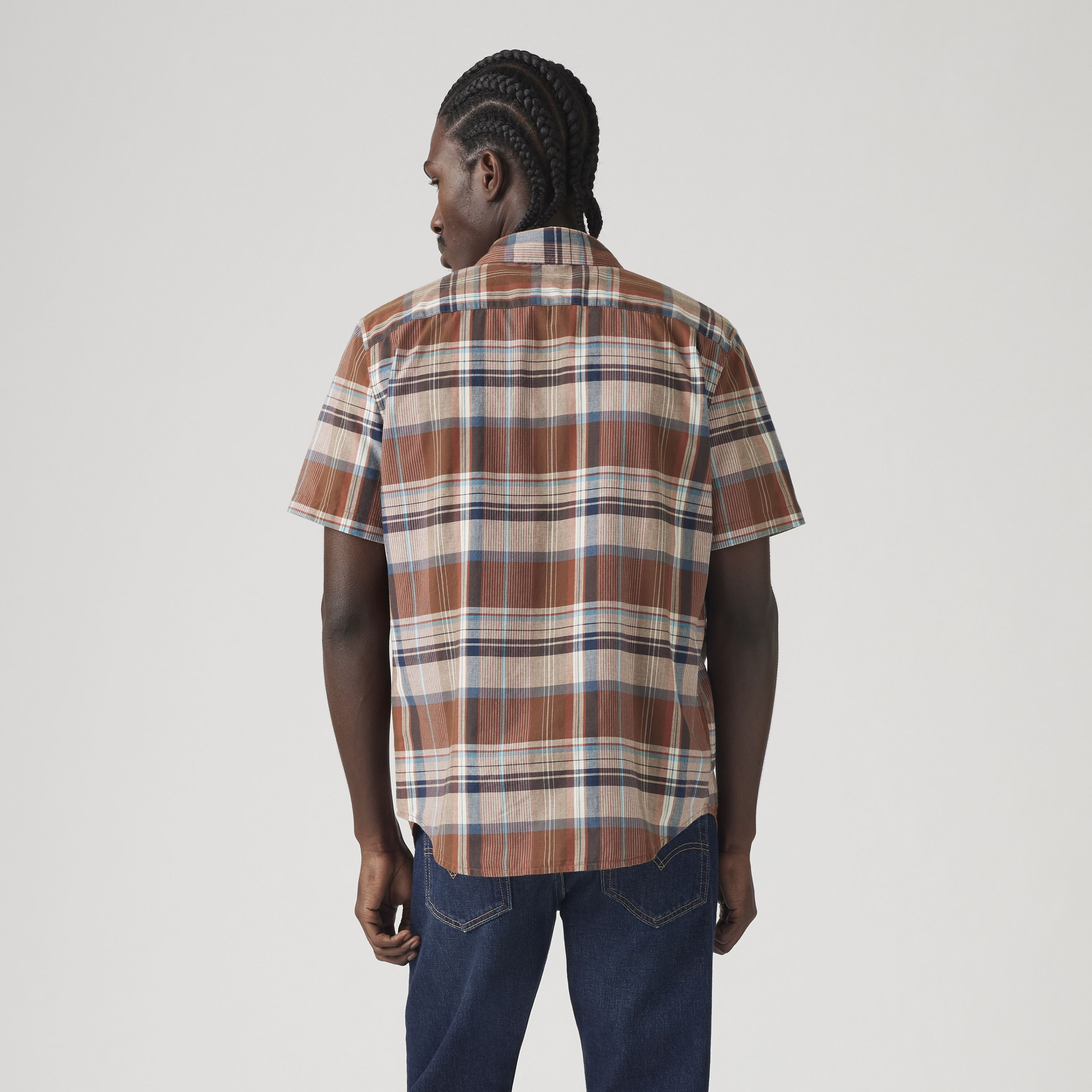 Short-Sleeve Classic One Pocket Standard Fit Shirt 4