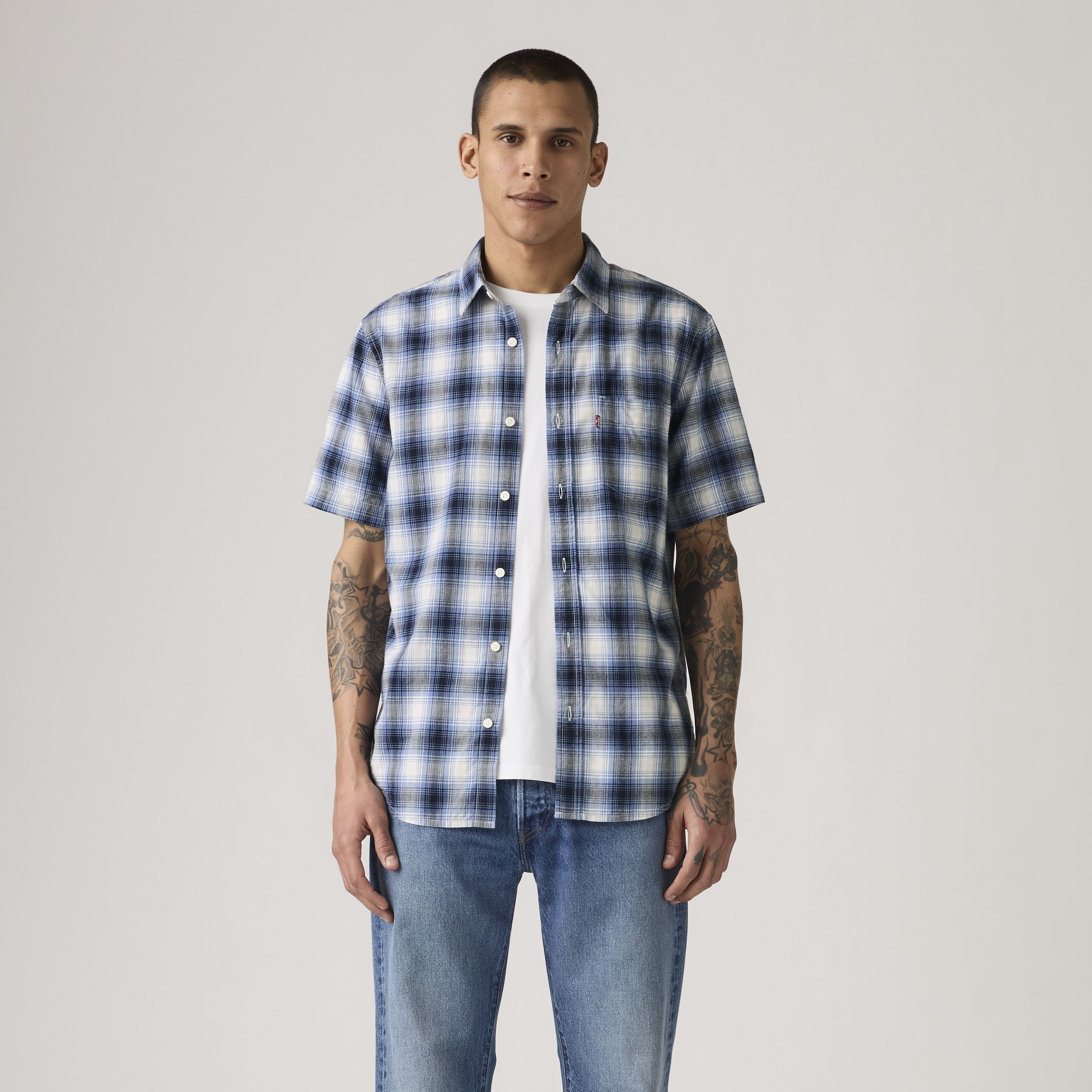 Short-Sleeve Classic Standard Fit Shirt 3