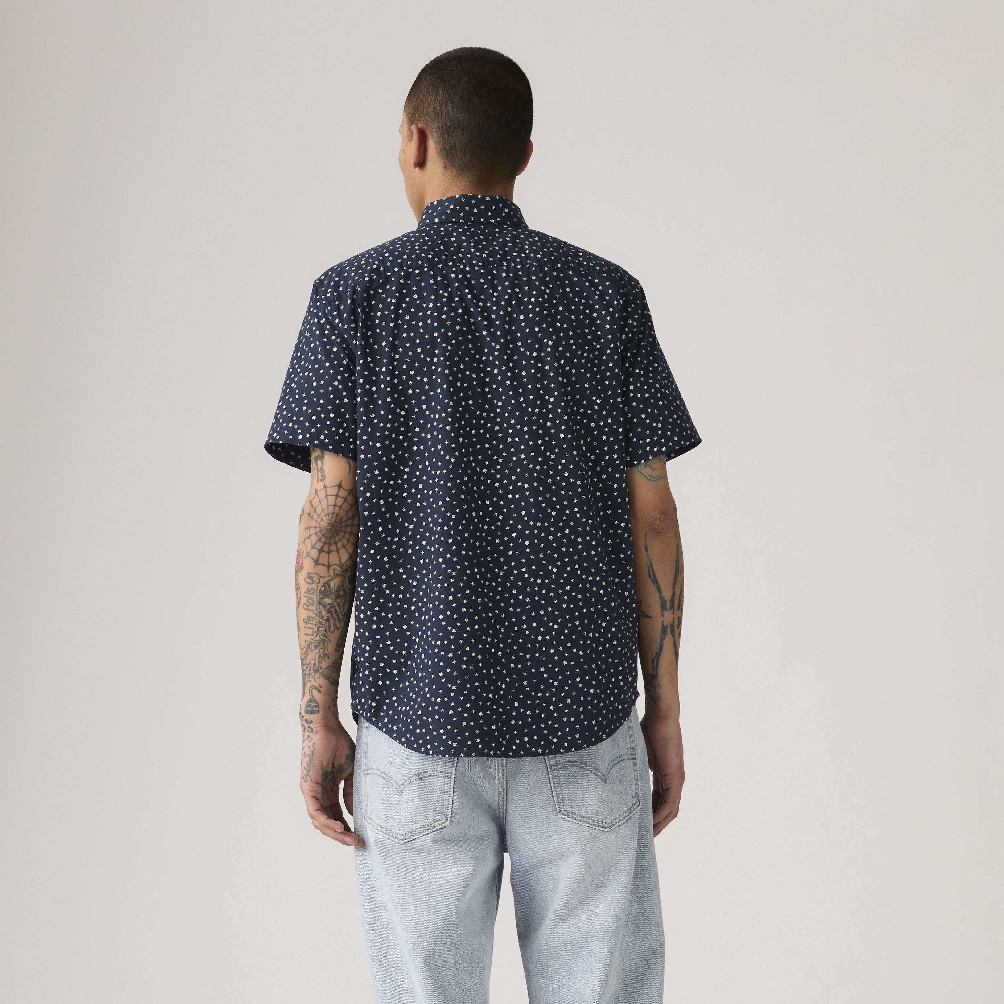Short-Sleeve Classic Standard Fit Shirt 3