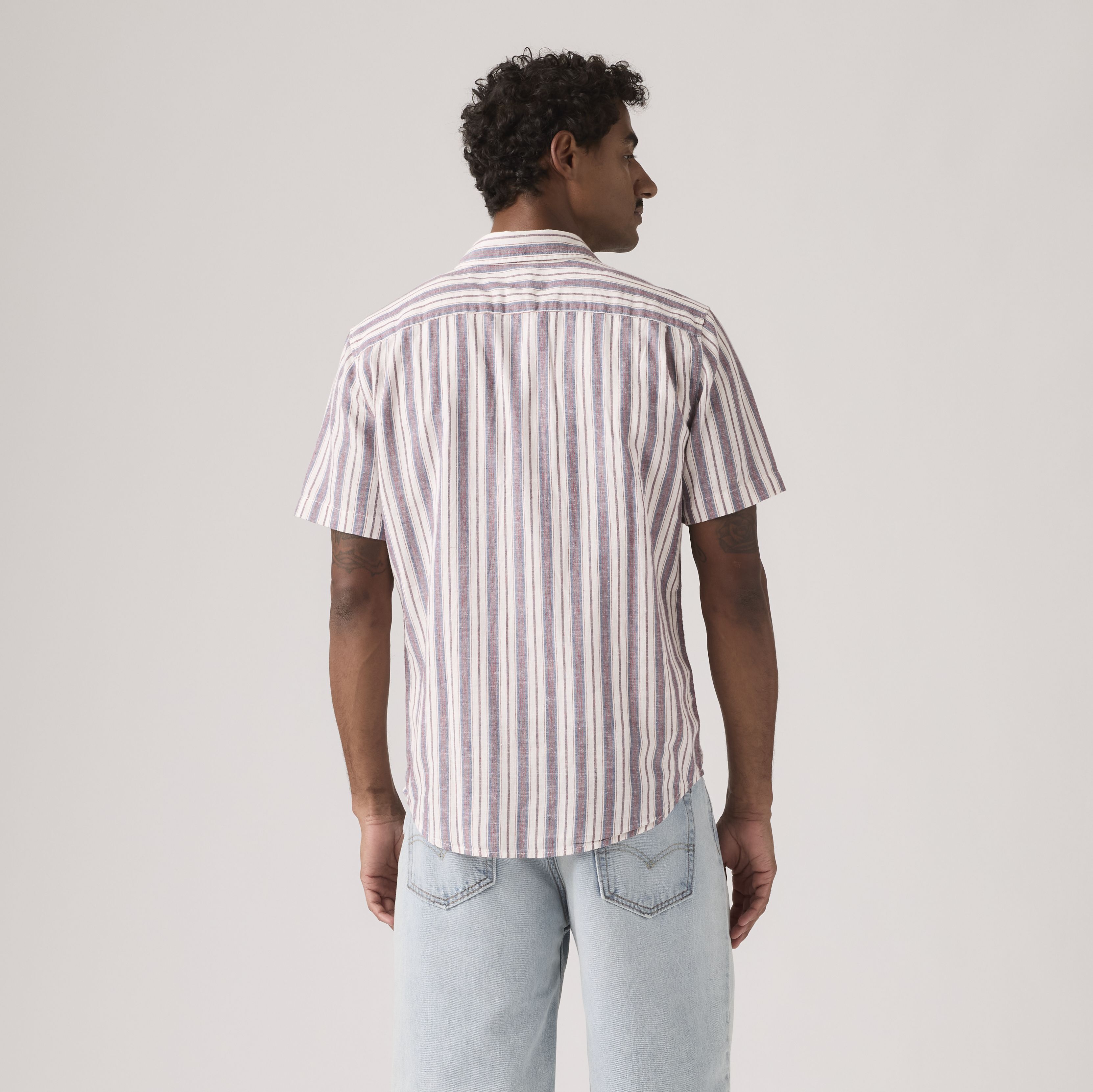 Short-Sleeve Classic One Pocket Standard Fit Shirt 4