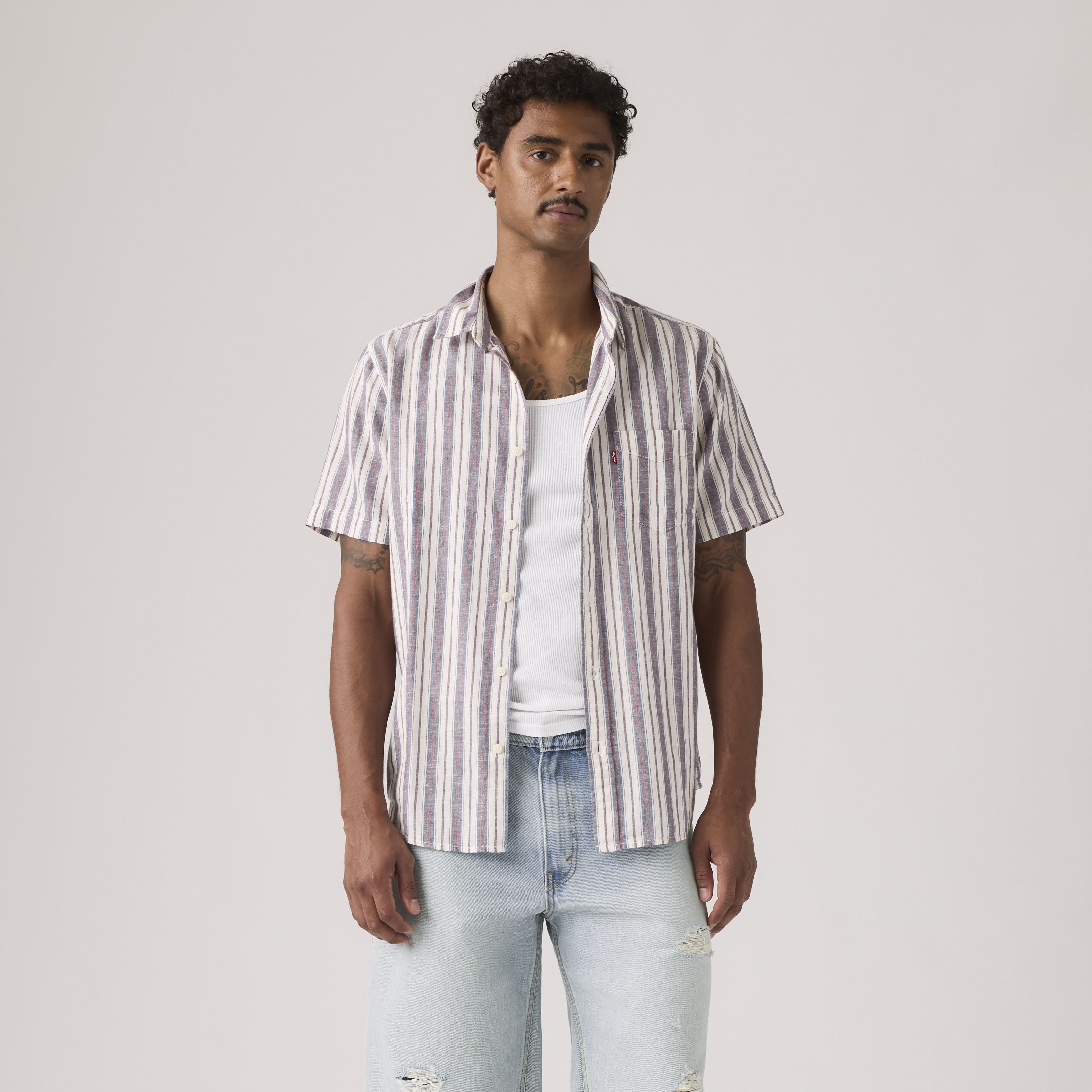 Short-Sleeve Classic One Pocket Standard Fit Shirt 1