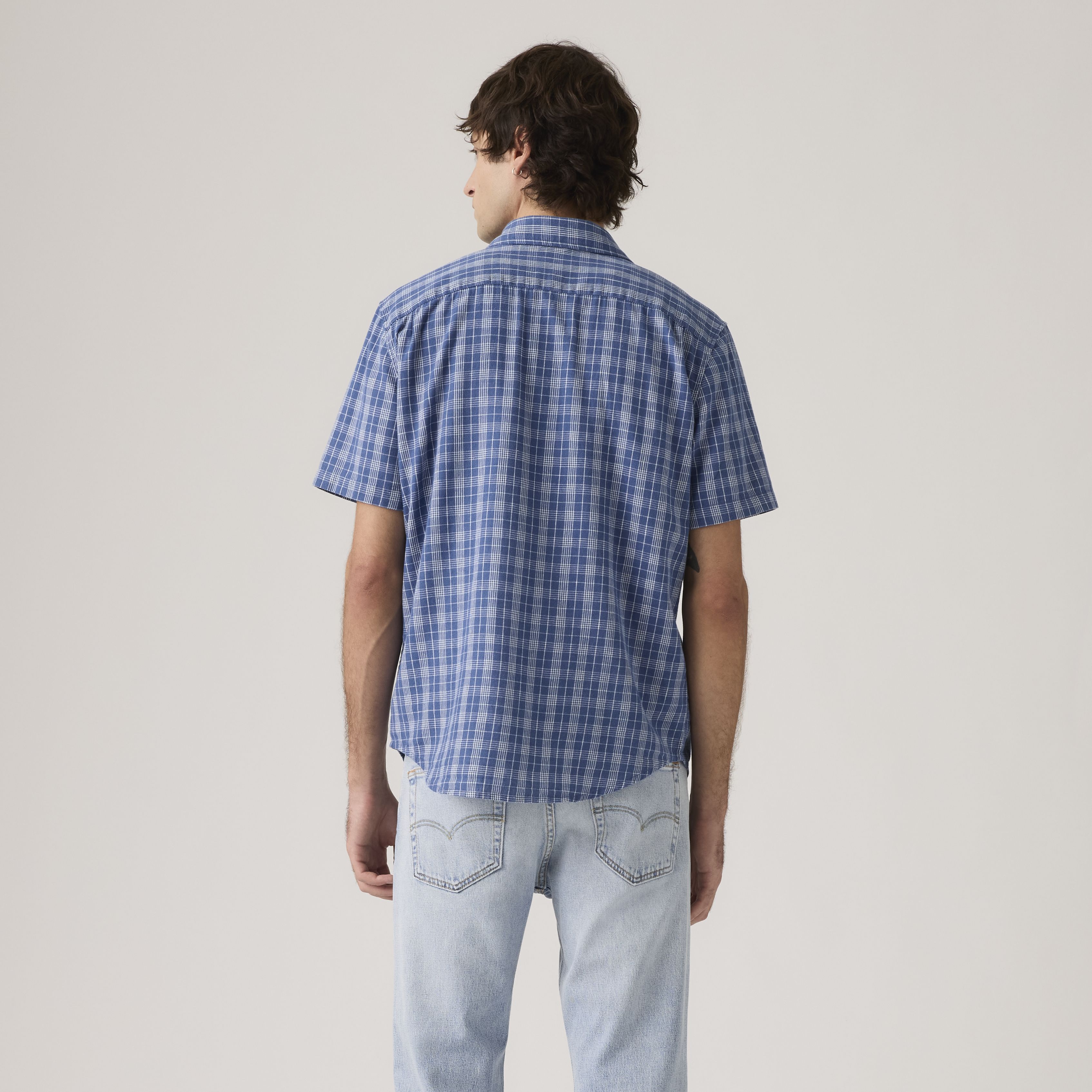 Short-Sleeve Classic One Pocket Standard Fit Shirt 4