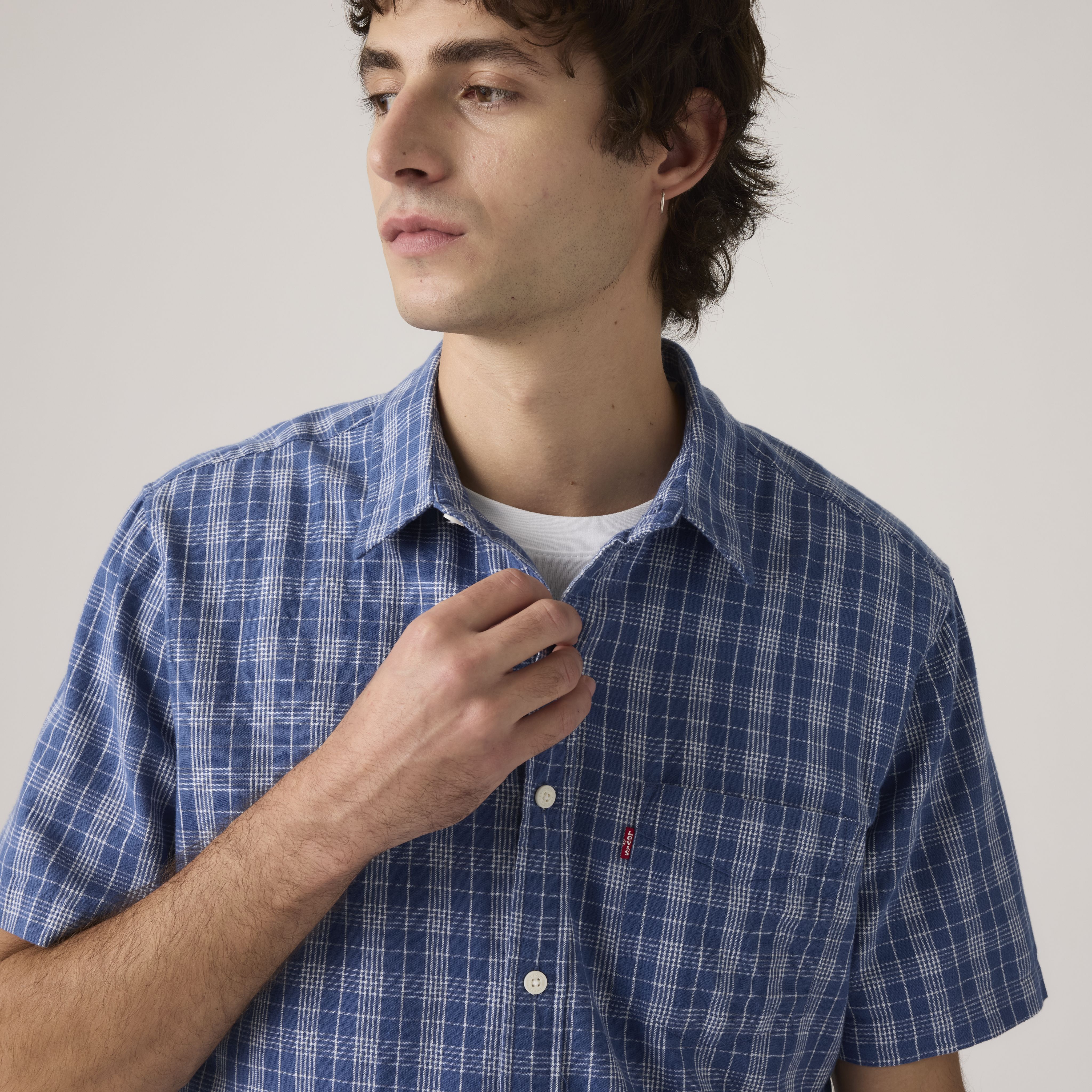 Short-Sleeve Classic One Pocket Standard Fit Shirt 2