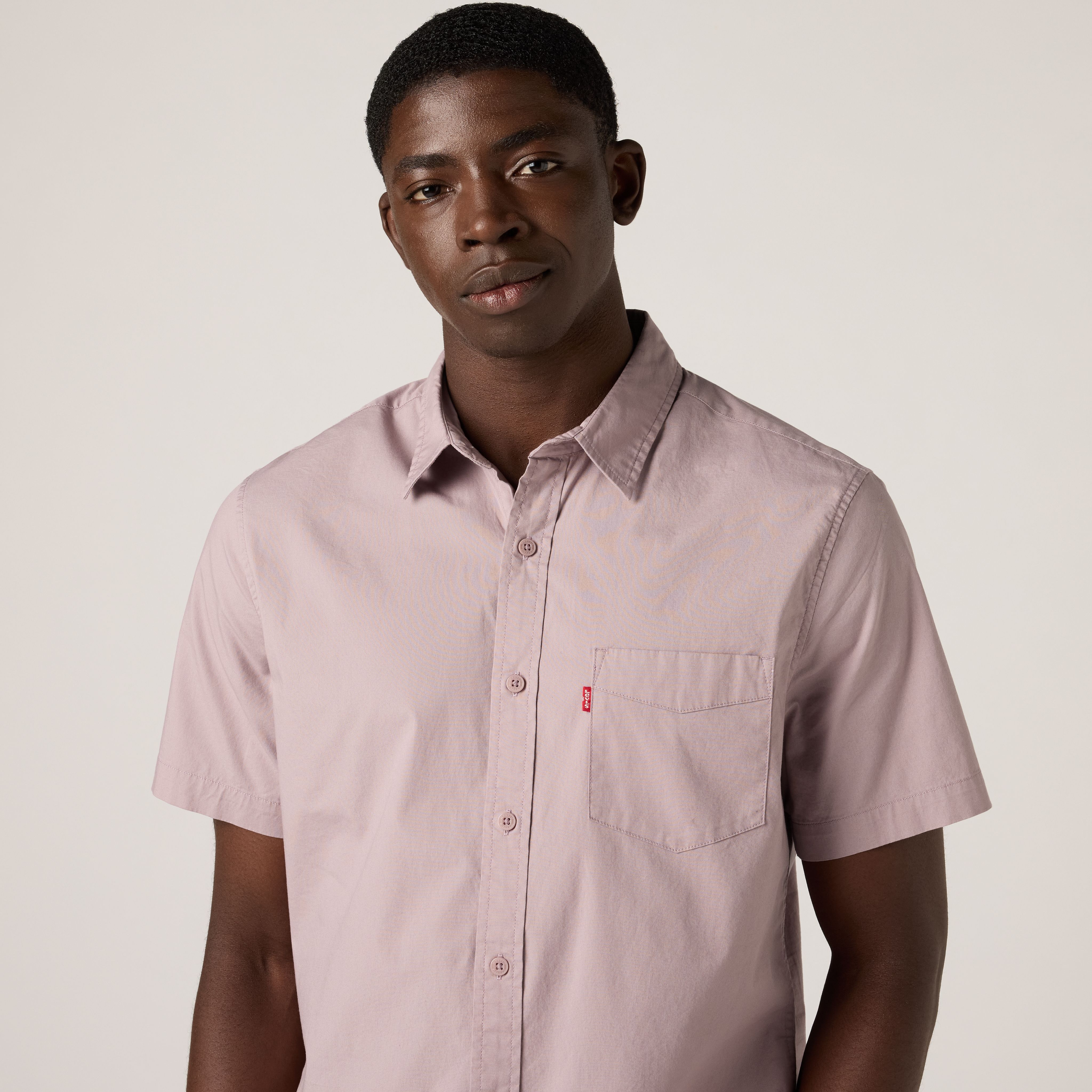 Classic One Pocket Standard Short-Sleeve Shirt 2