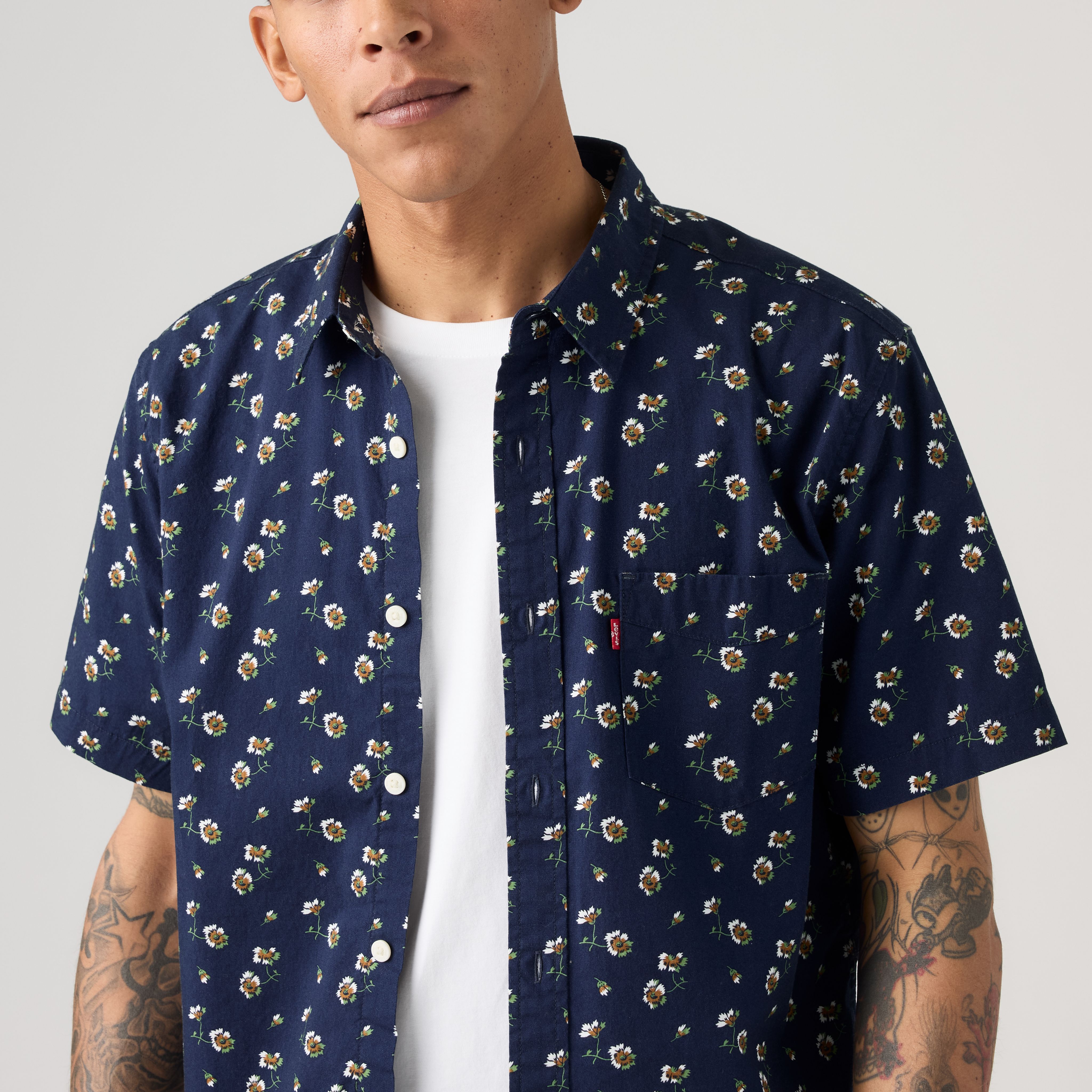 Classic One Pocket Standard Short-Sleeve Shirt 2