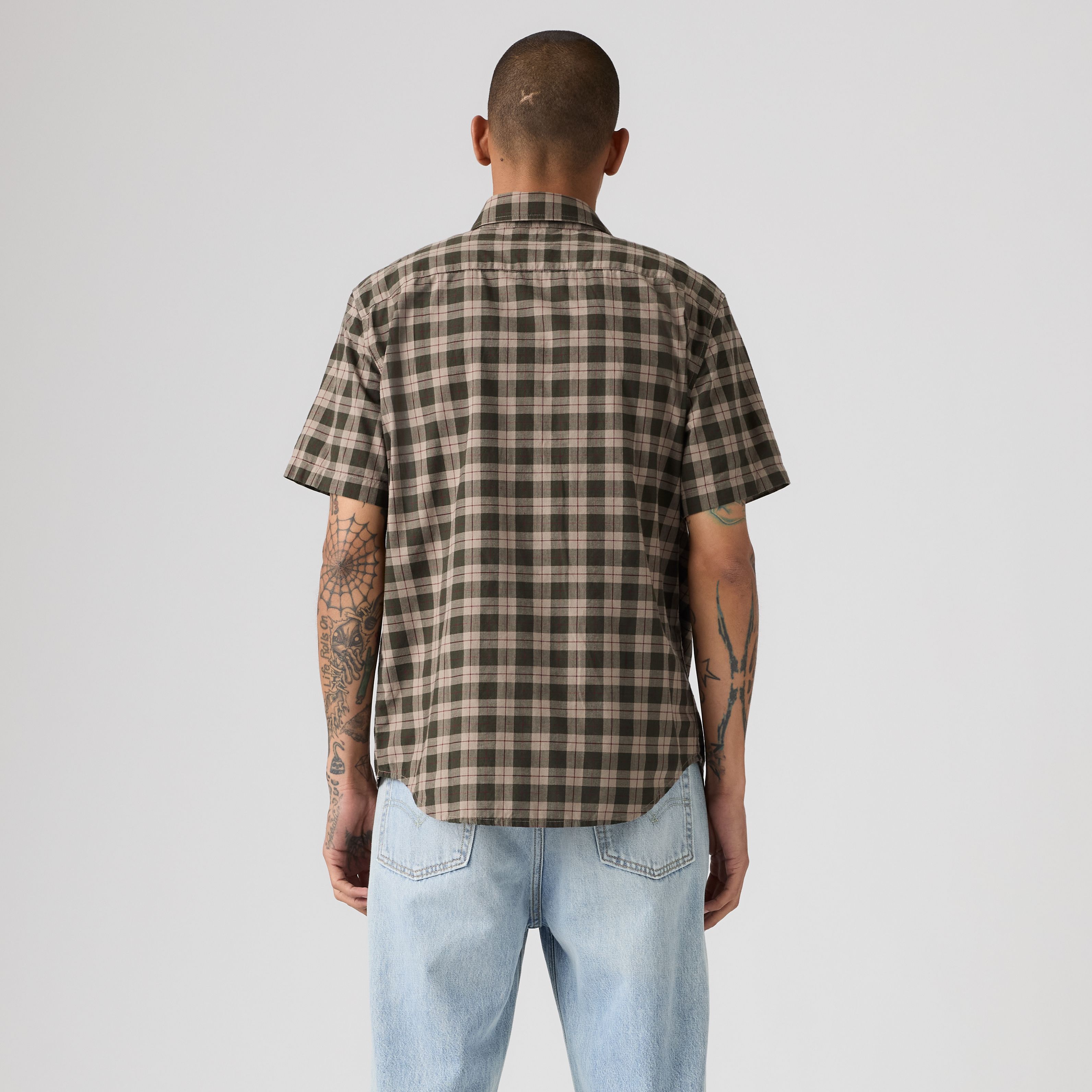 Classic One Pocket Standard Short-Sleeve Shirt 4
