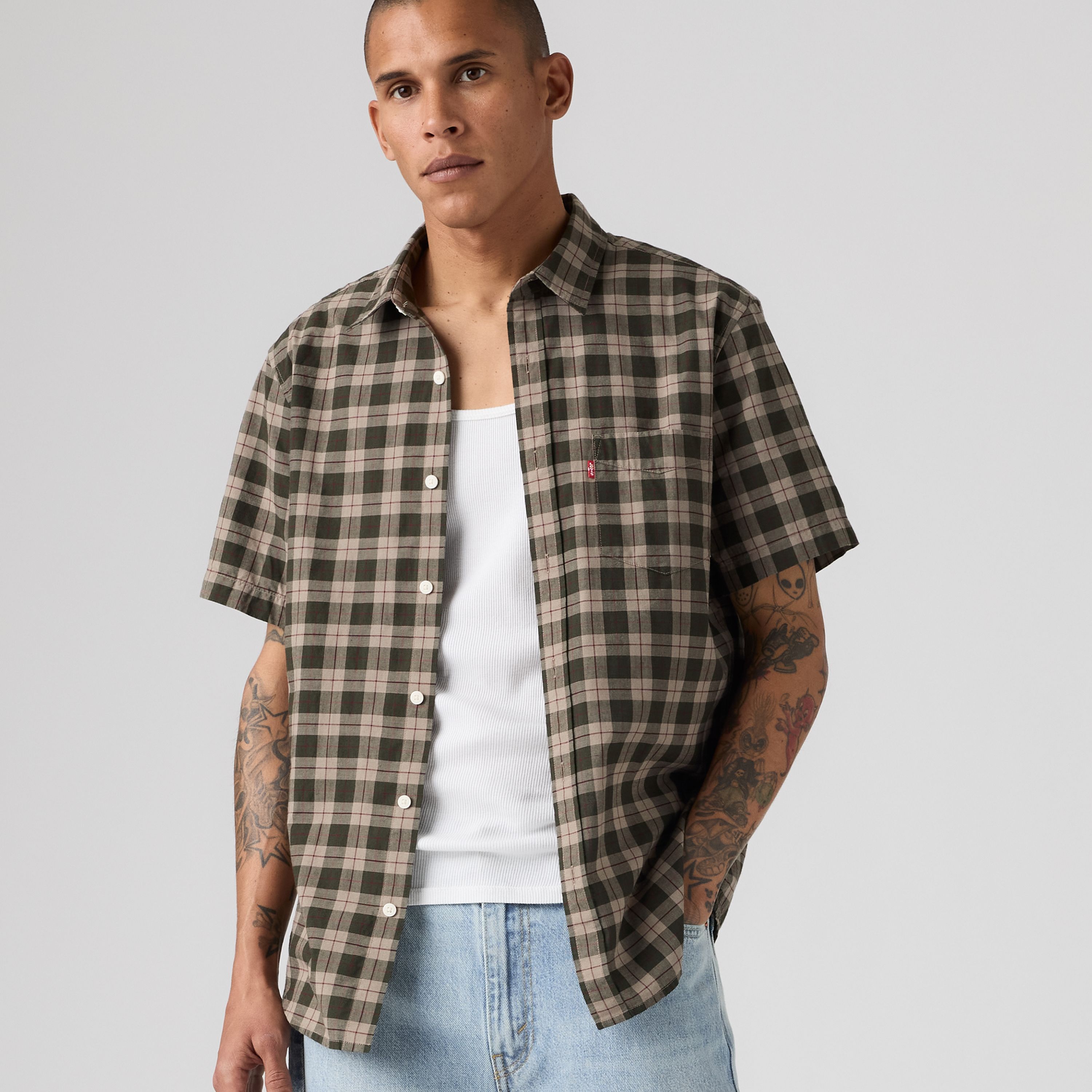 Classic One Pocket Standard Short-Sleeve Shirt 1