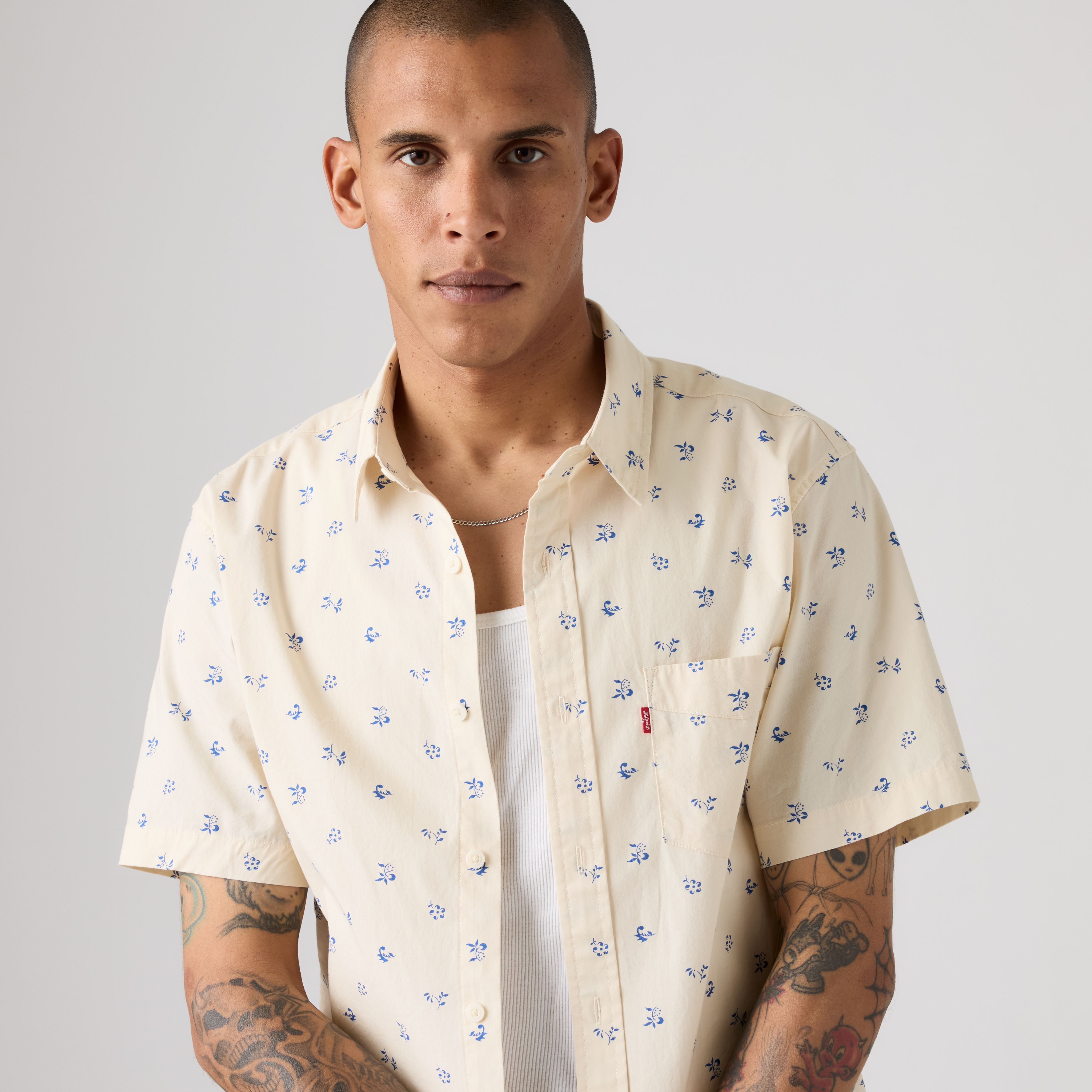 Classic One Pocket Standard Short-Sleeve Shirt 2