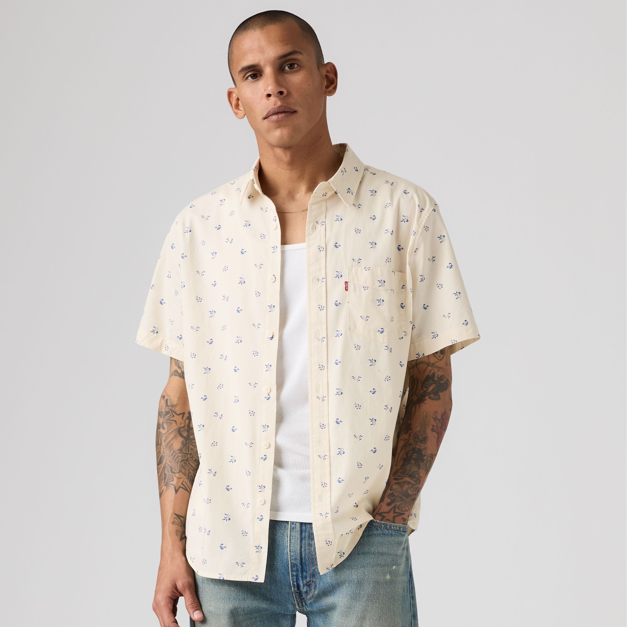 Classic One Pocket Standard Short-Sleeve Shirt 1