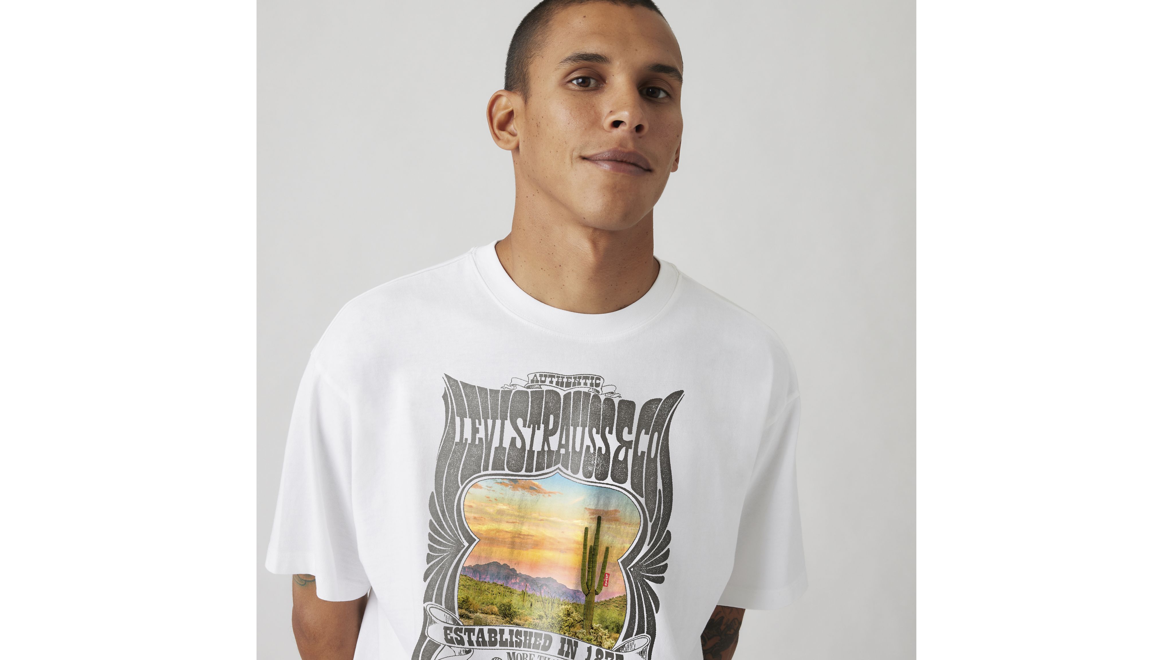 Vintage Fit Graphic T-shirt - White | Levi's® US