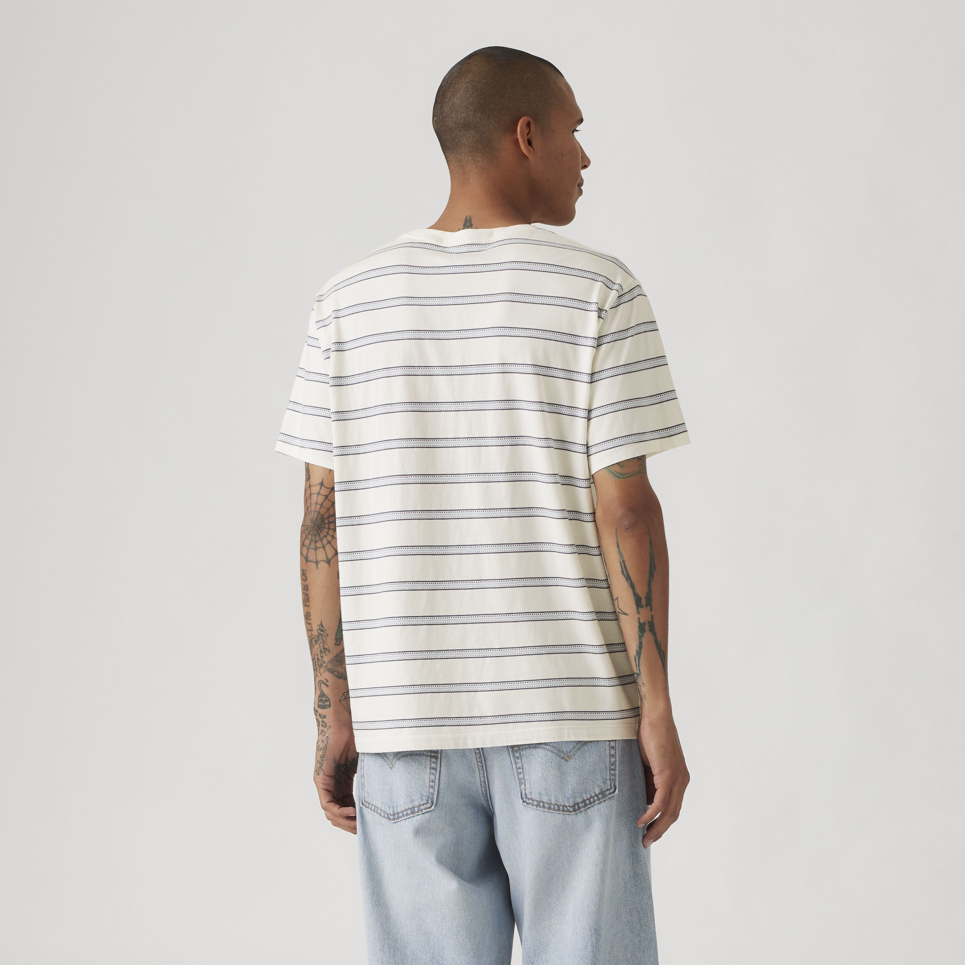 Essential T-Shirt 4