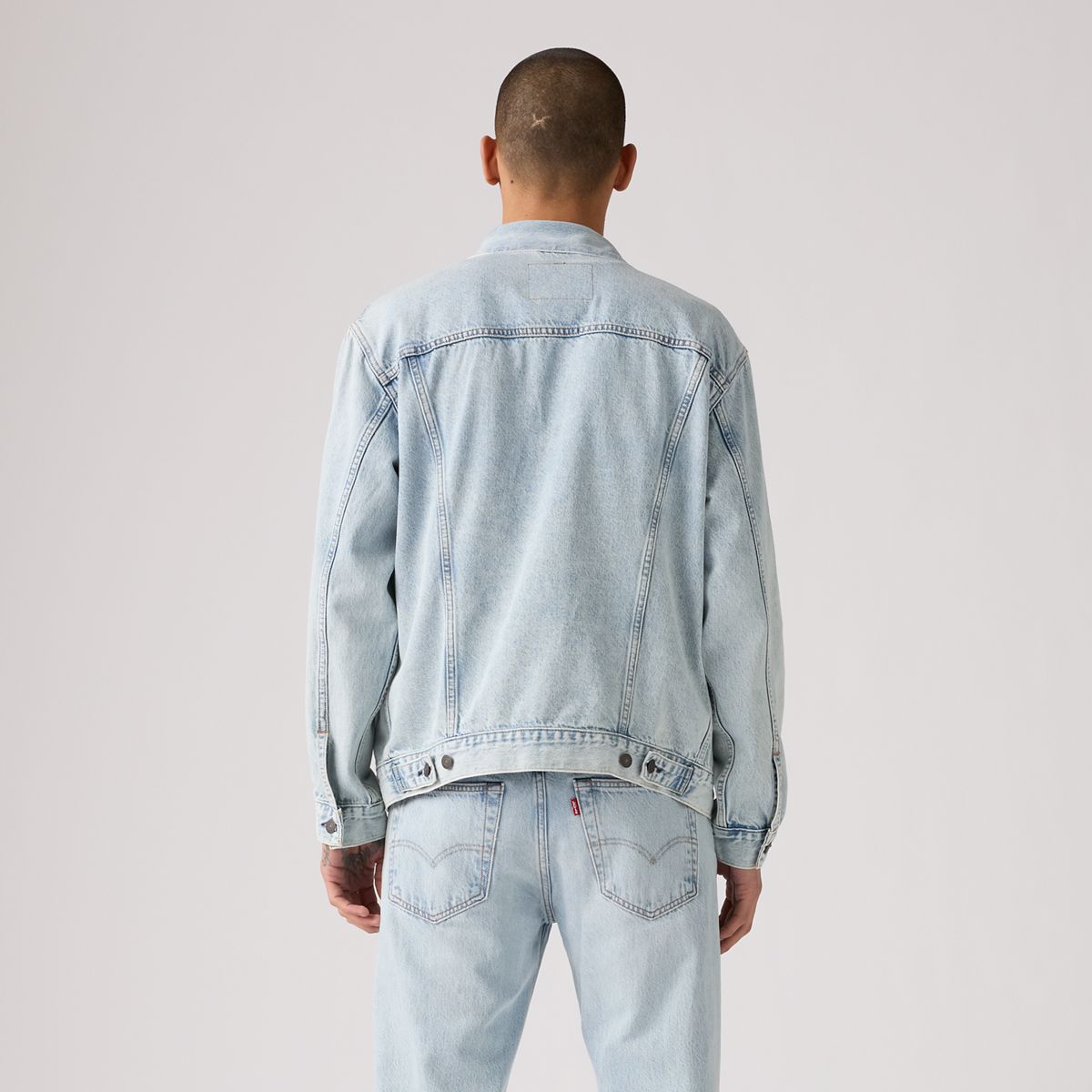 Relaxed Thermodapt Trucker Jacket — Brightside - Light Wash