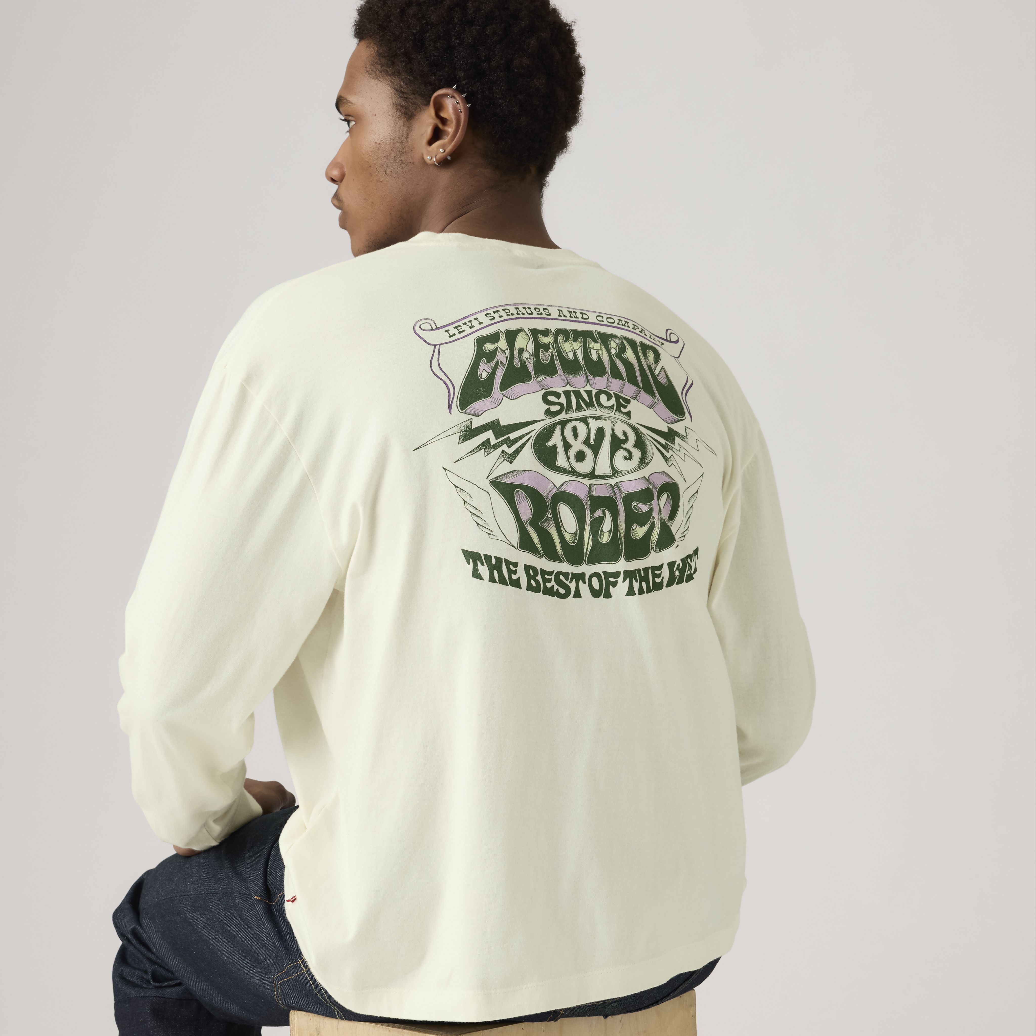Long-Sleeve Graphic Authentic T-Shirt 1