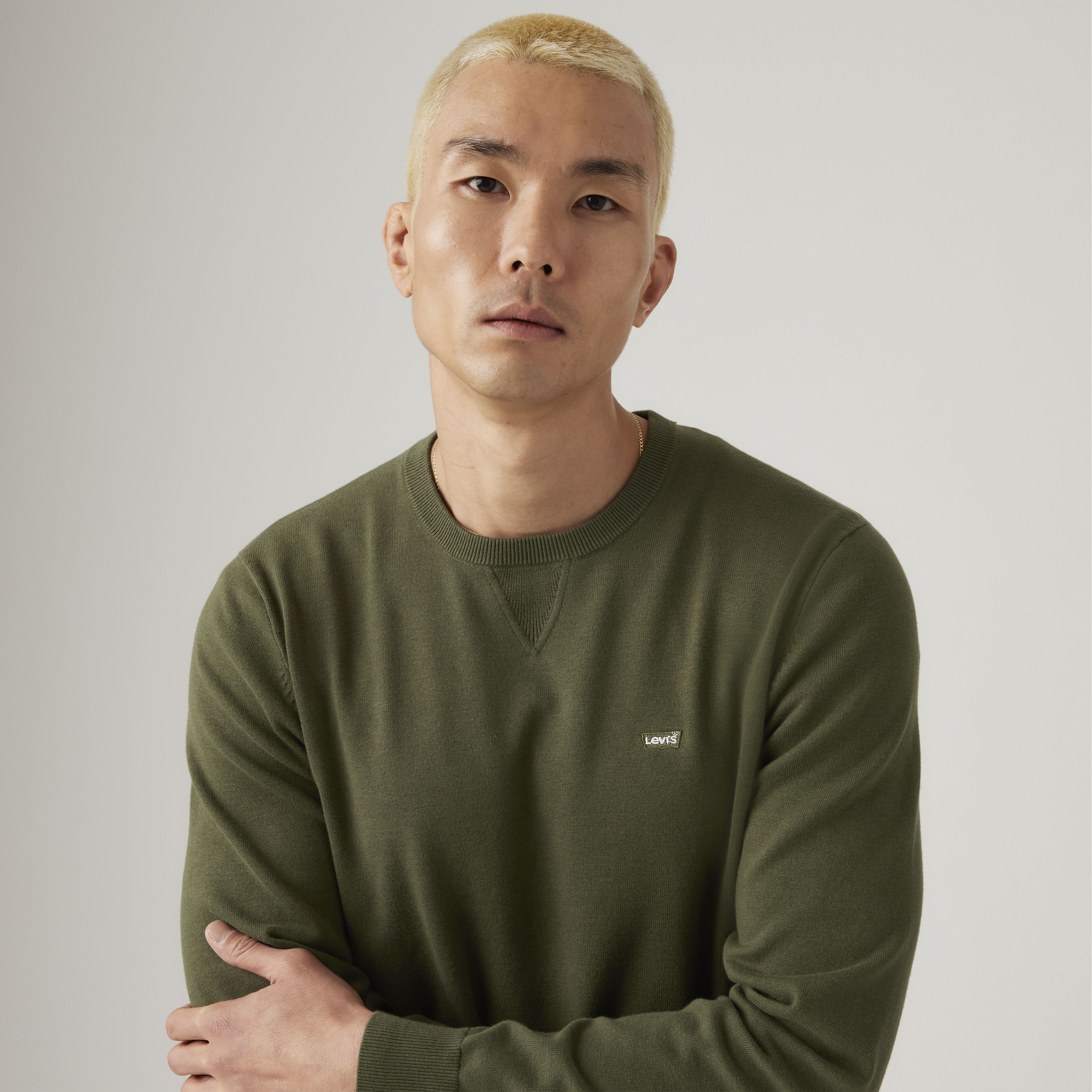 Lightweight Housemark Sweater 4