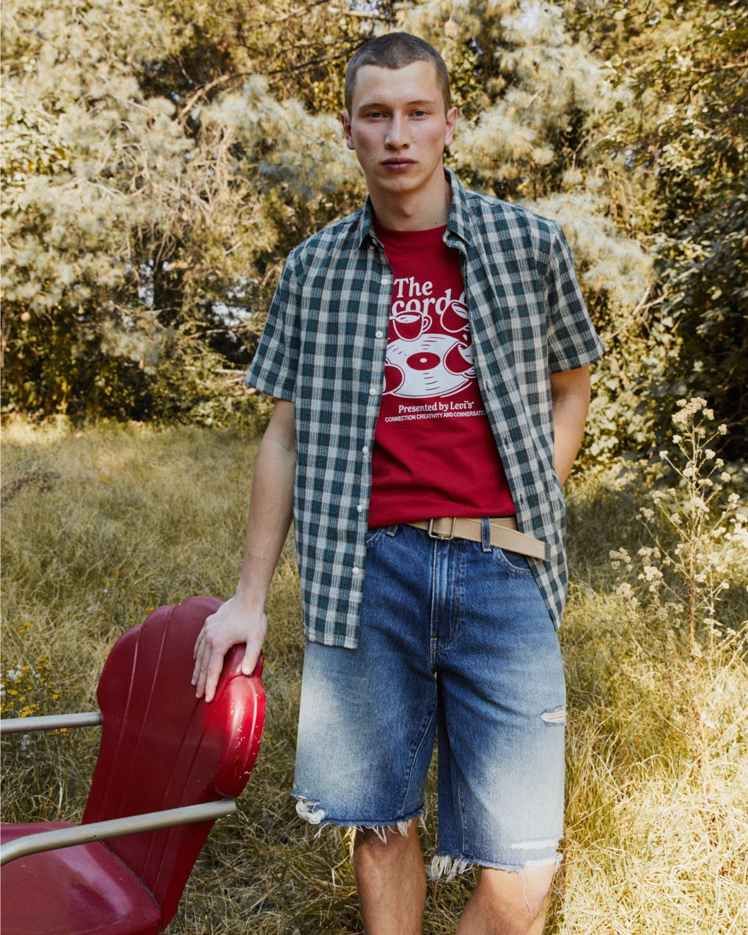 Model in men's baggy shorts