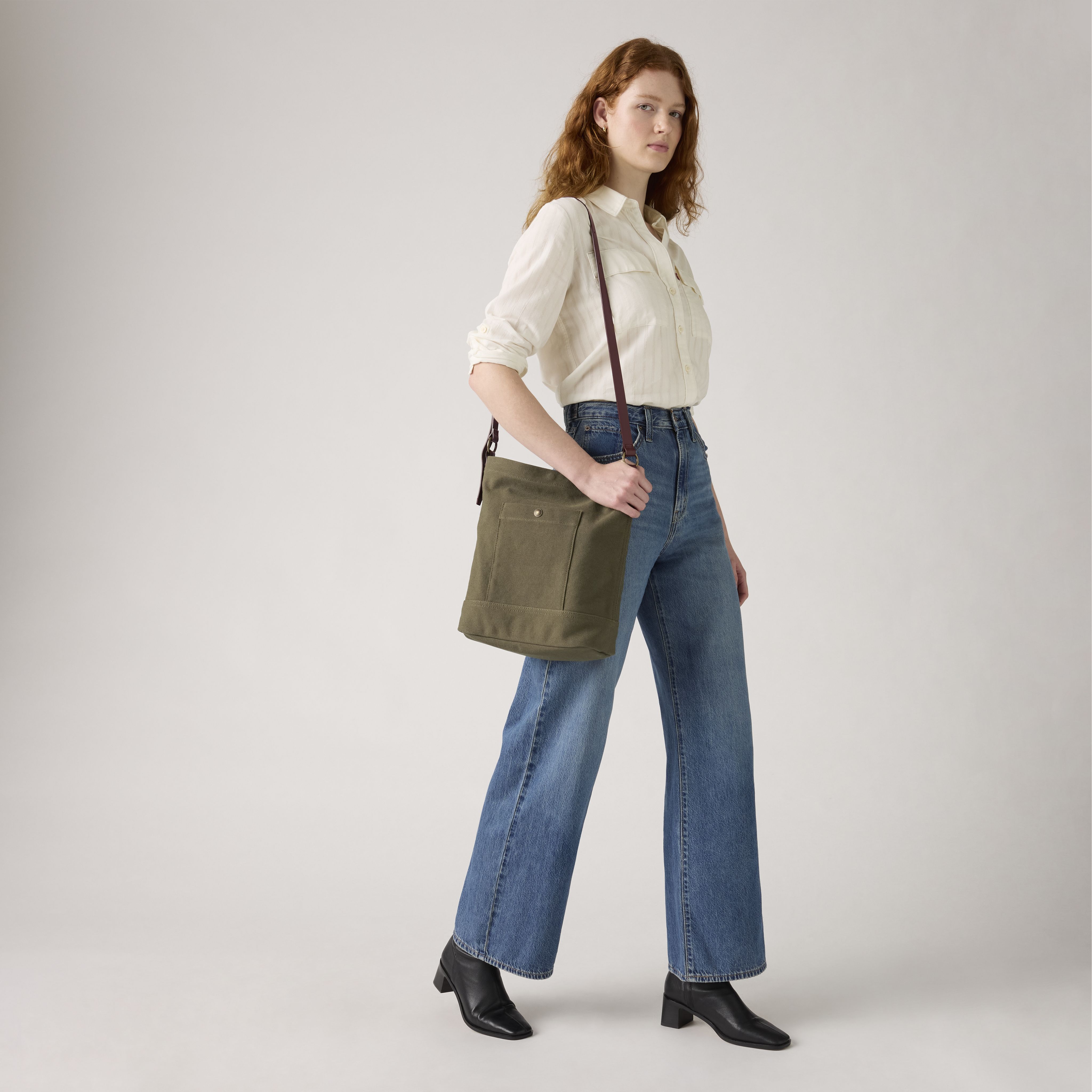 Women's Heritage Duffle Bucket Bag 1