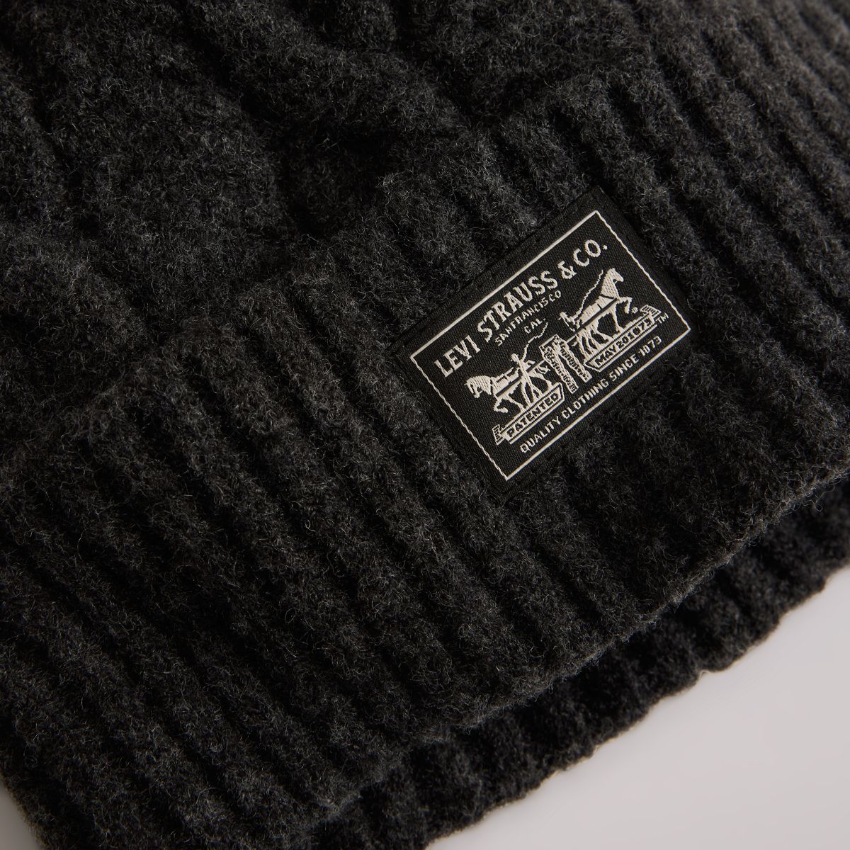 Holiday Cable-Knit Backpatch Beanie — Light Heather Grey - Black