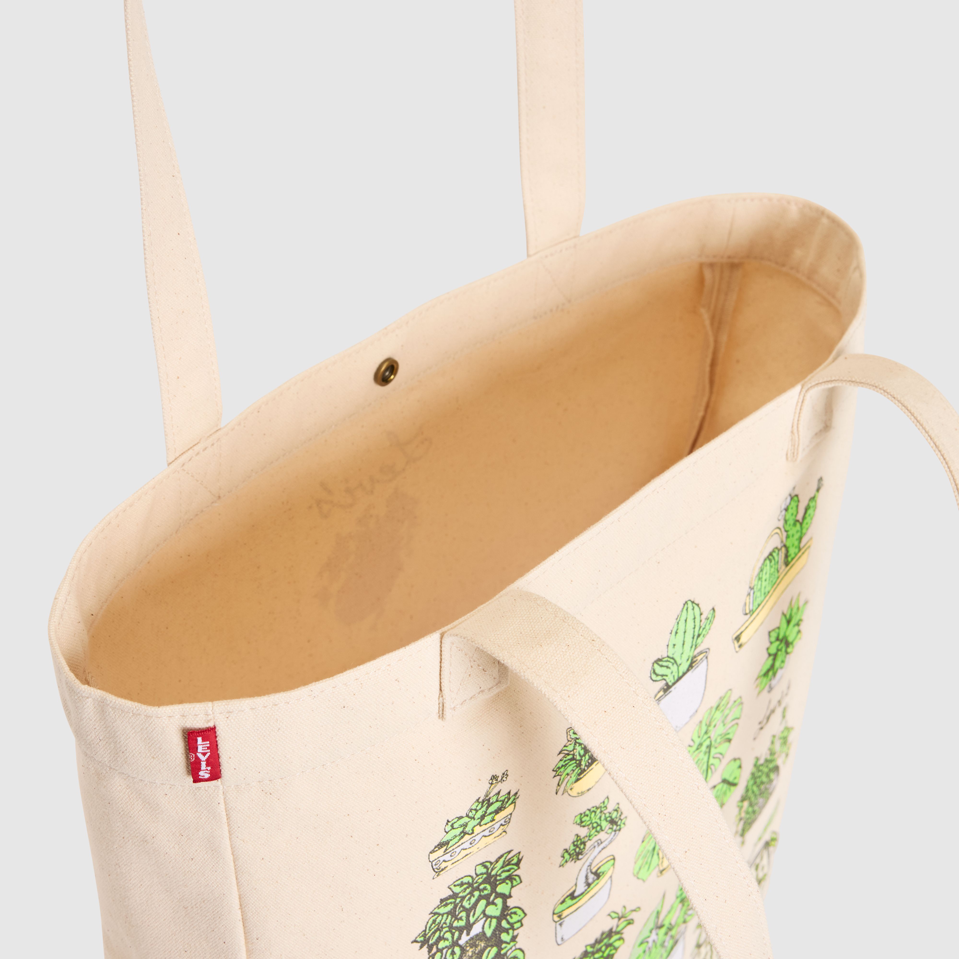 Levi's® Everyday Graphic Tote 5