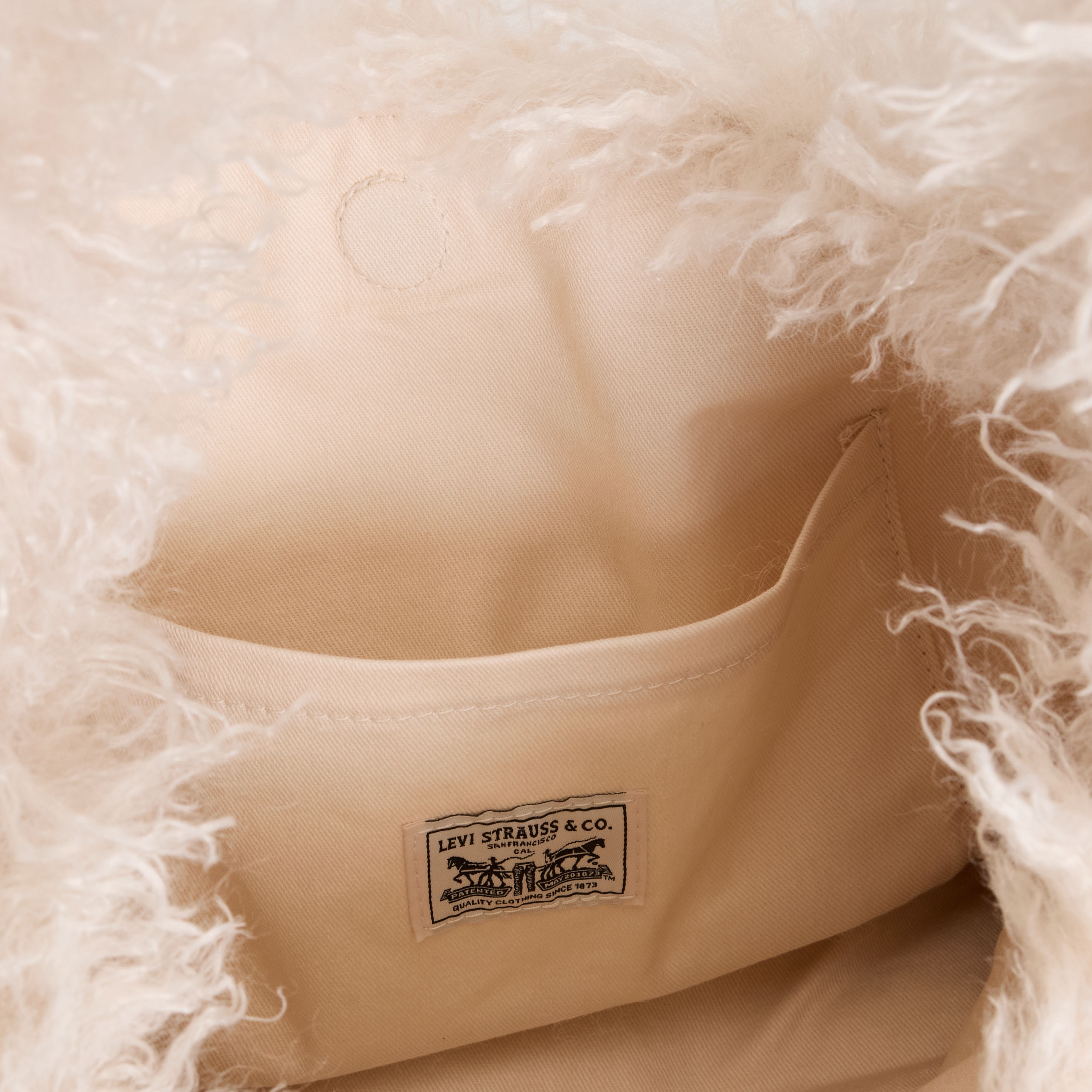Levi's® Emerson Shoulder Bag 5