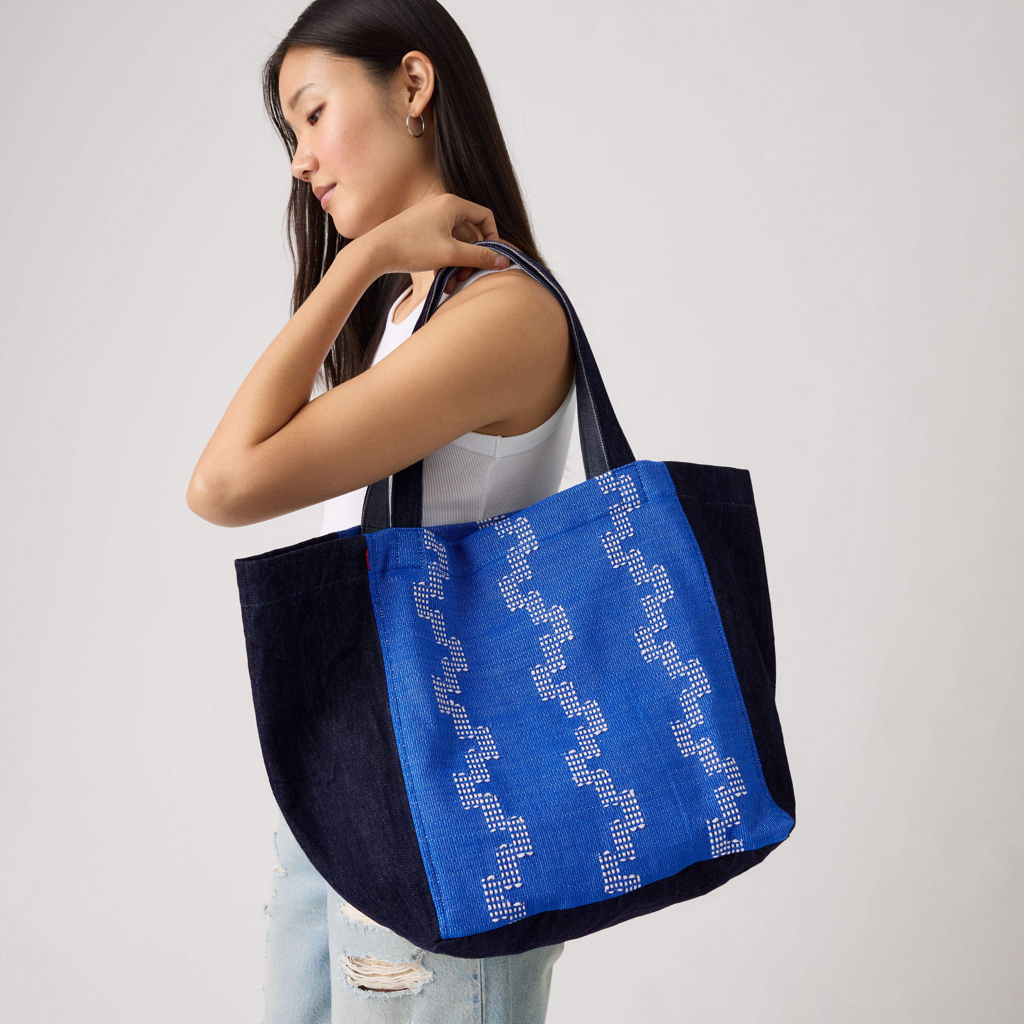 Levi's® X Mercado Global Blanca Tote 7