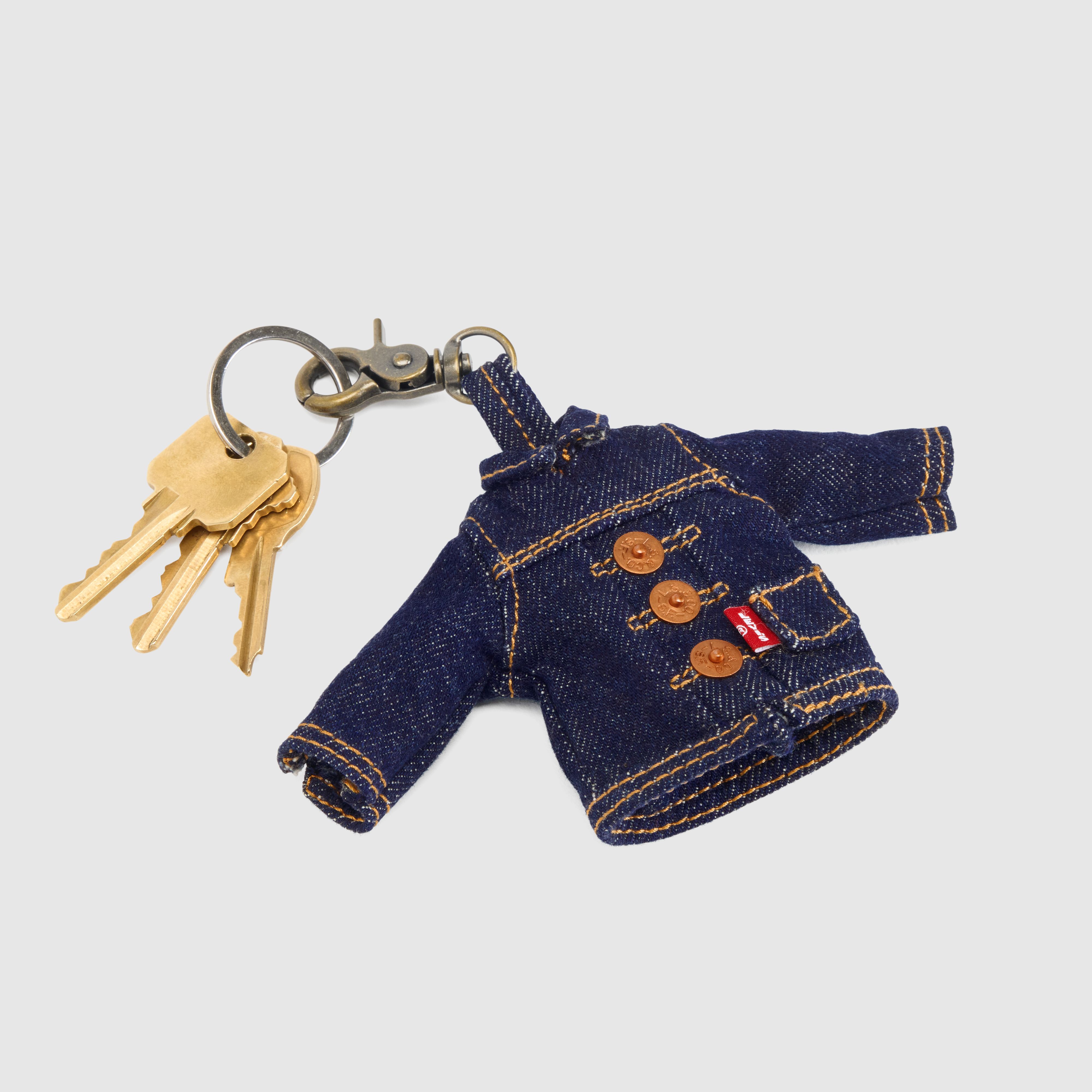 Mini Trucker Charm 4