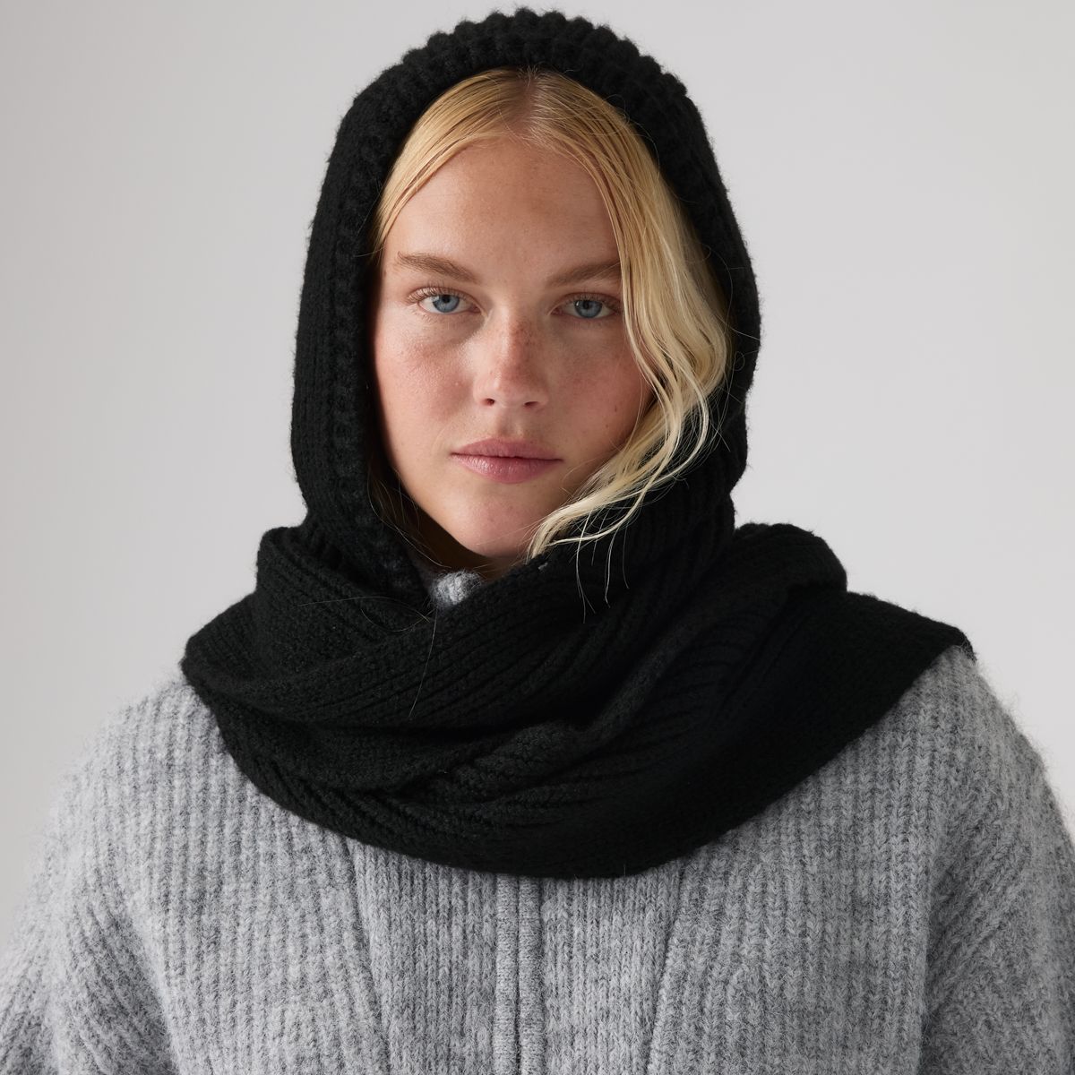 Sadie Snood — Caviar - Black