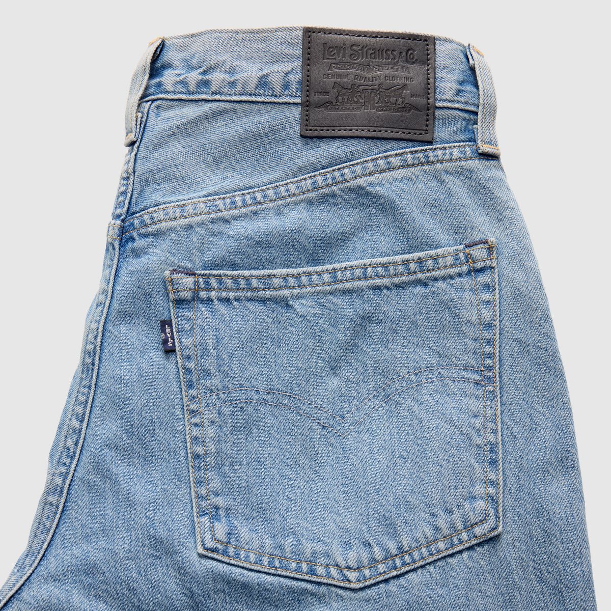 Women's Carve Jeans — Roadie Made of Japan - Light Wash