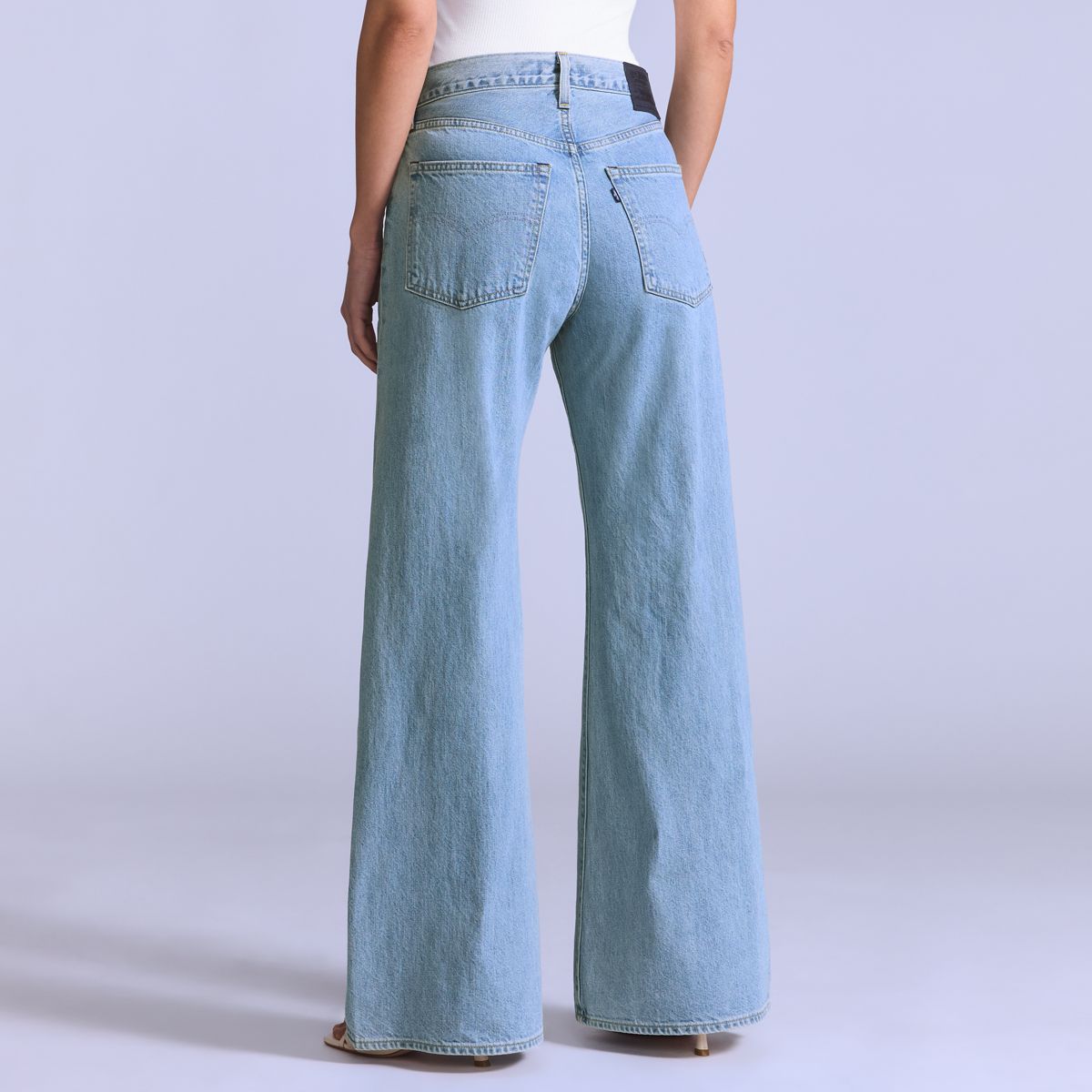 Women's Carve Jeans — Roadie Made of Japan - Light Wash