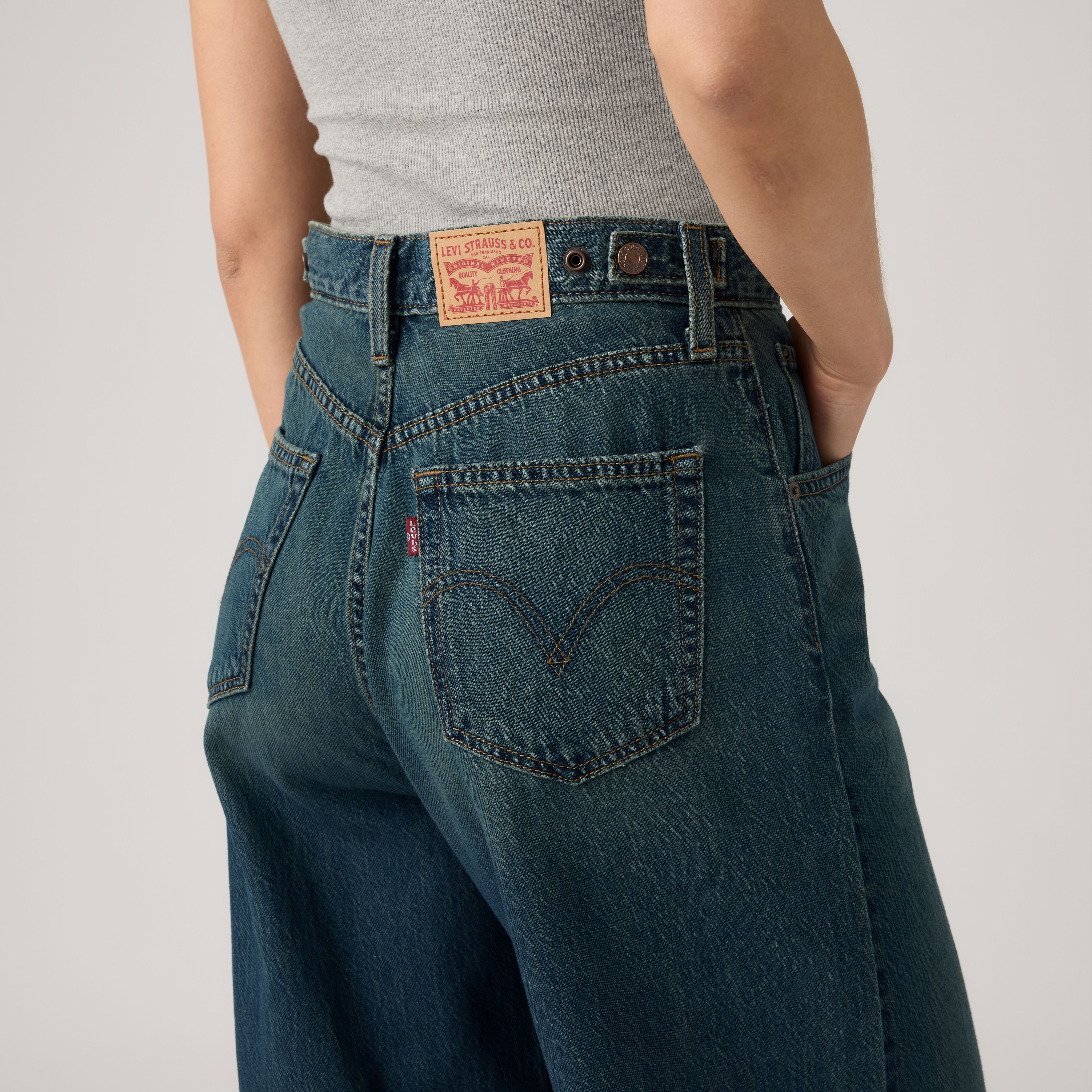 Cinch Baggy Lightweight Women's Jeans 3
