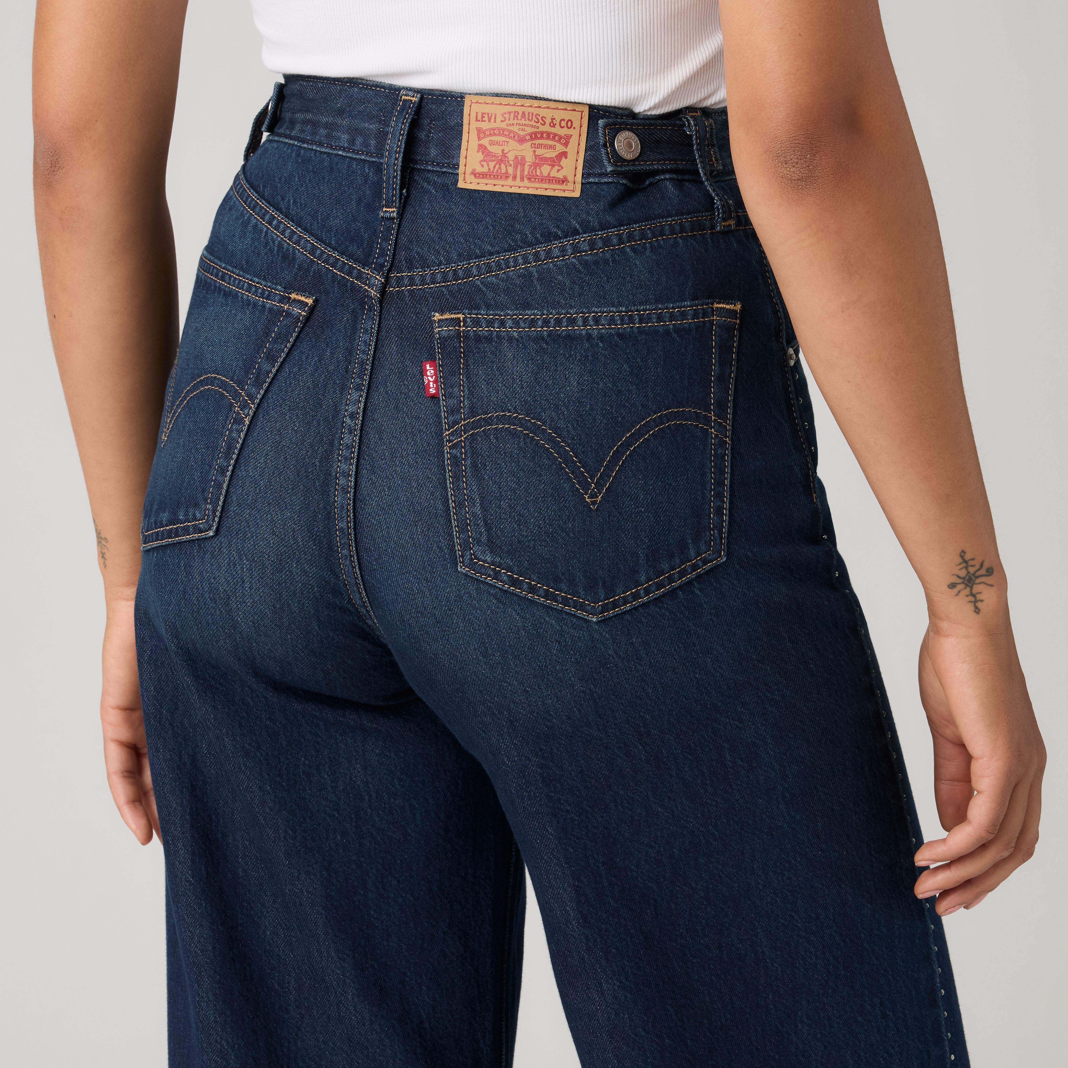 Cinch Baggy Women's Jeans 4