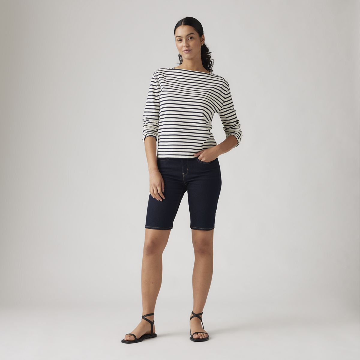 Shaping Bermuda Women's Shorts — Darkest Sky - Dark Wash